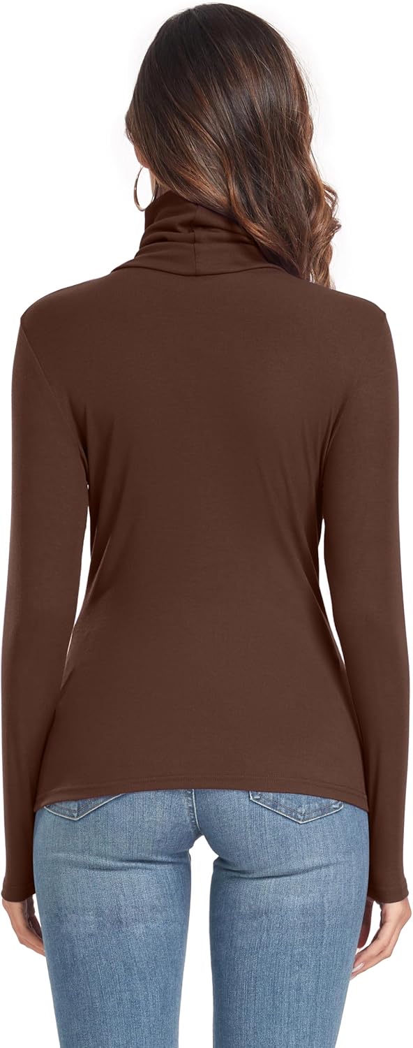 Detalle 2 de Women's Turtleneck Top