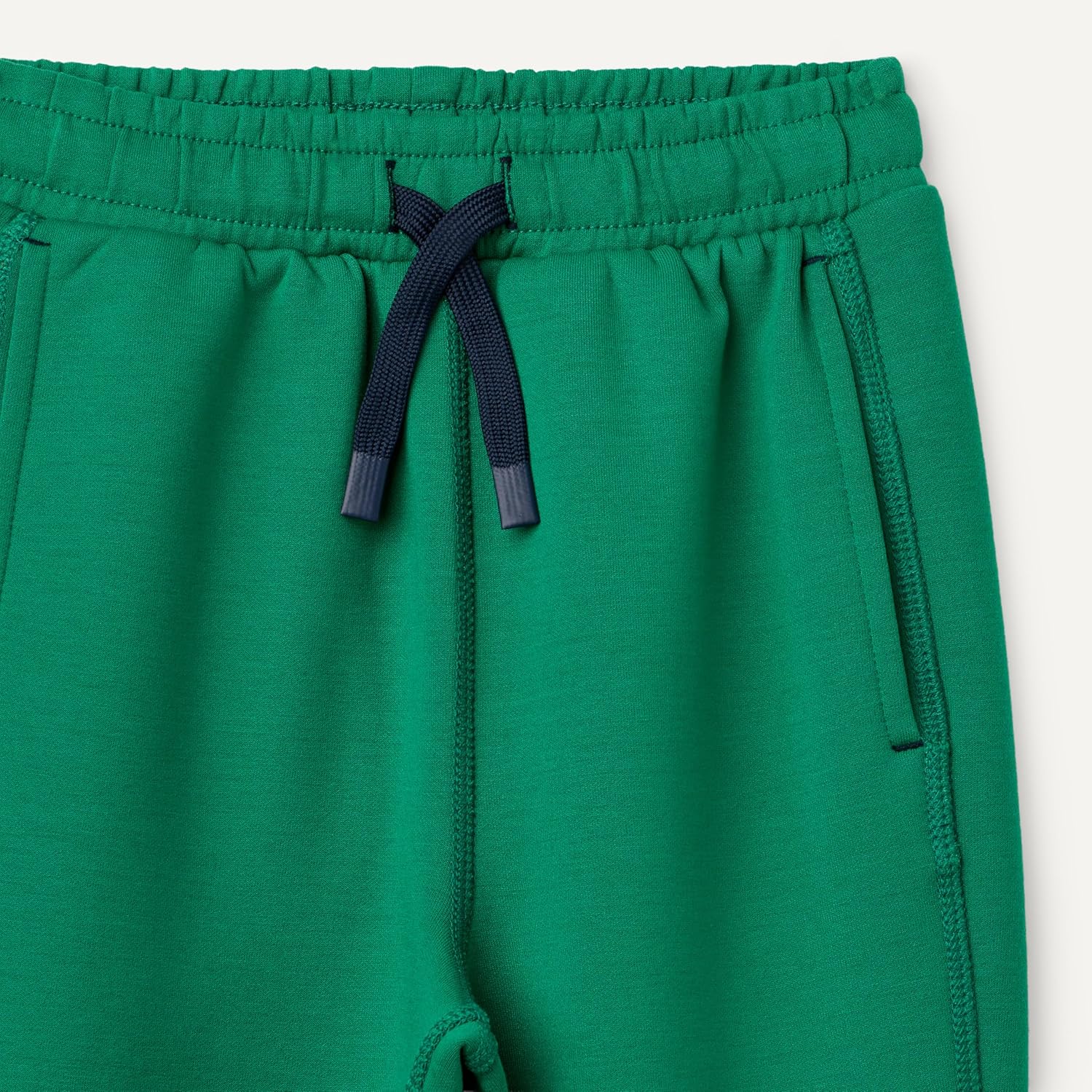 Thumbnail 3 de Amazon Essentials Boys' Athletic Loose-Fit Jogger Tracksuit Bottoms with Pockets, Active Sweat