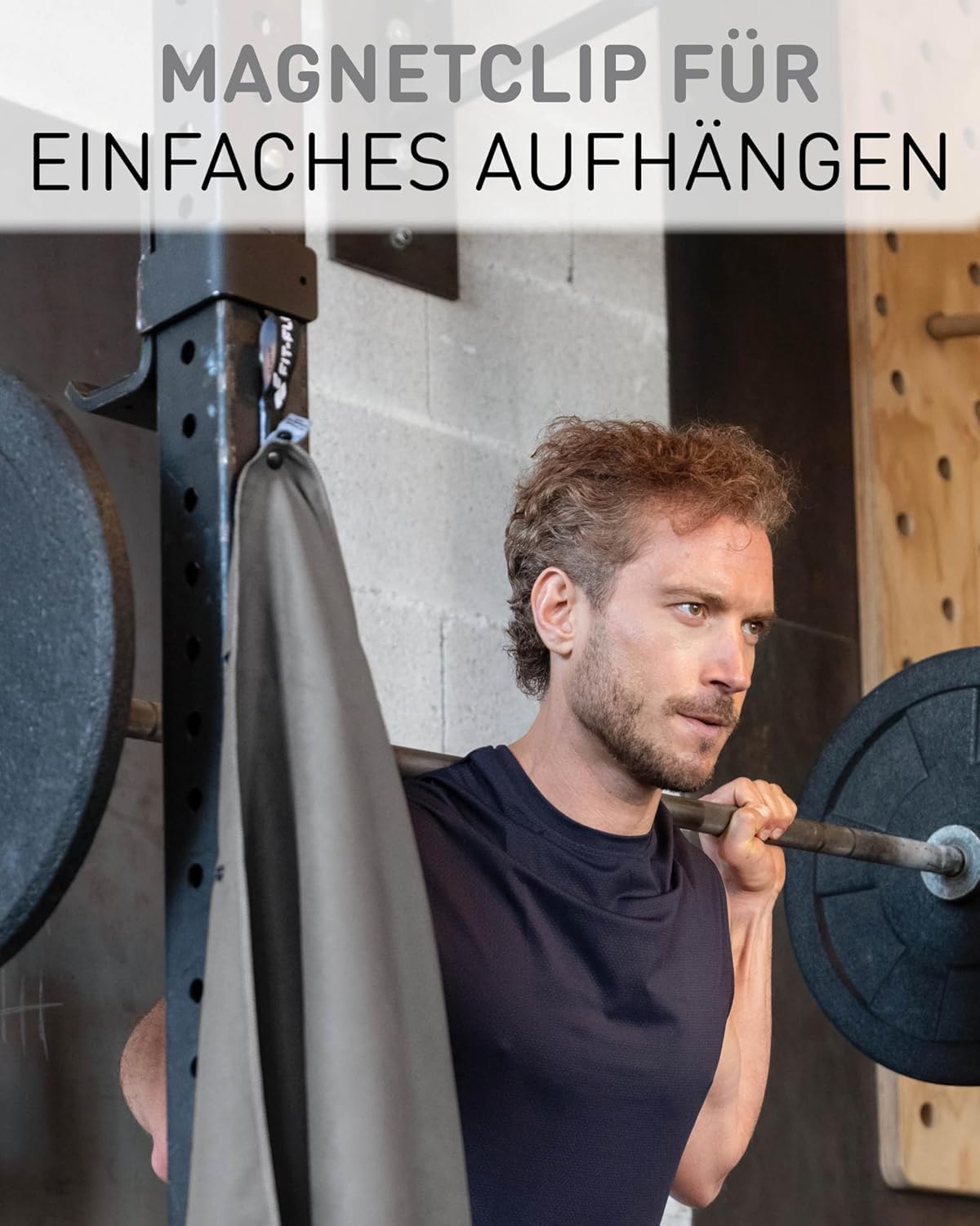 Detalle de Fit-Flip Fitness Handtuch aus Mikrofaser mit Magnet-Clip und Reißverschluss-Tasche