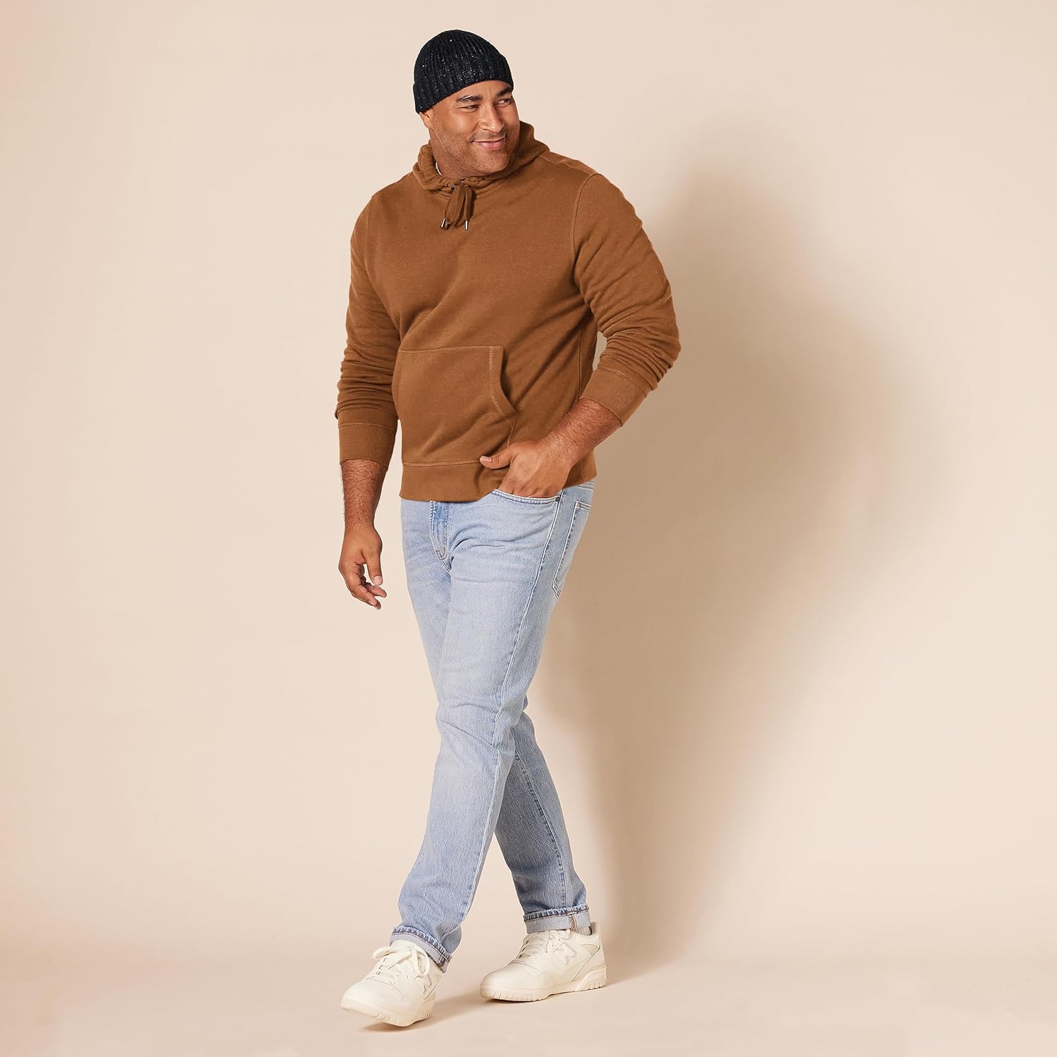 Thumbnail 6 de Amazon Essentials Felpa con Cappuccio, Non Apribile, Taglie Big & Tall Uomo – Comfort e Versatilità Quotidiana