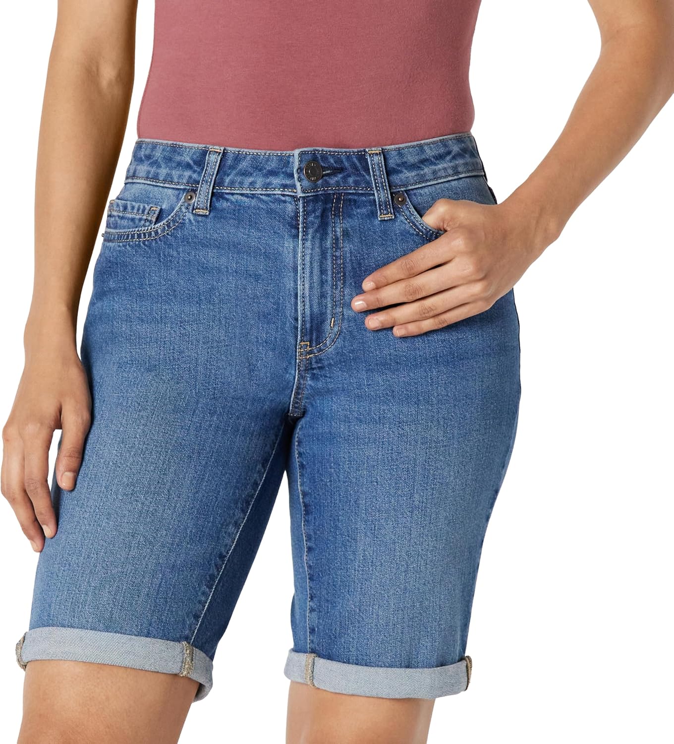 Thumbnail 6 de Amazon Essentials Women's Medium Stretch Slim-Fit Mid-Rise 9" Bermuda Jean Short