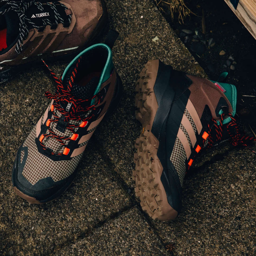 Detalle 2 de Bota de senderismo Terrex Skychaser AX5 Mid GORE-TEX CLIMAWARM+ de Adidas
