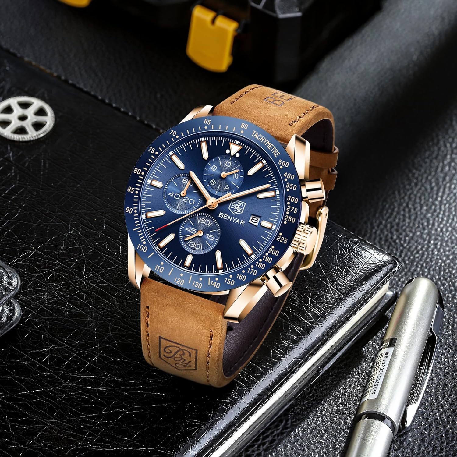 Detalle de BENYAR Orologio da Uomo Cronografo Analogico al Quarzo — 45MM, Impermeabile e con Cinturino in Pelle/Acciaio Inox