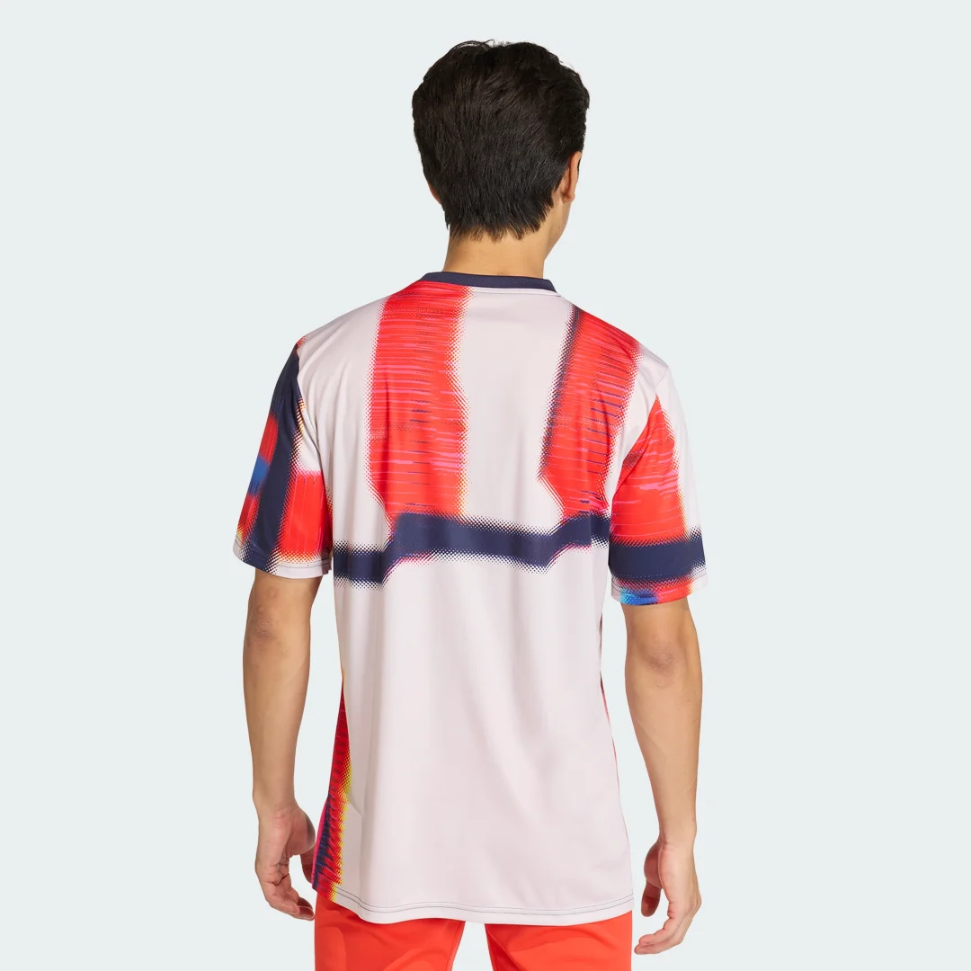 Detalle 2 de Camiseta de calentamiento FC Bayern SS26 de Adidas – azul