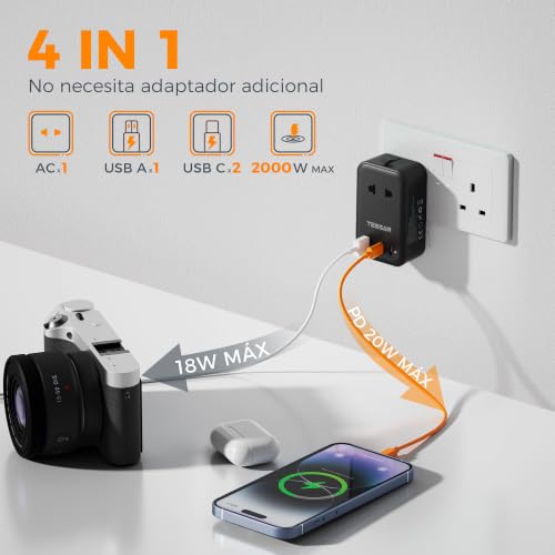 Detalle de Adaptador Enchufe Universal Plano TESSAN 4 en 1 con 2 puertos USB-C y USB-A
