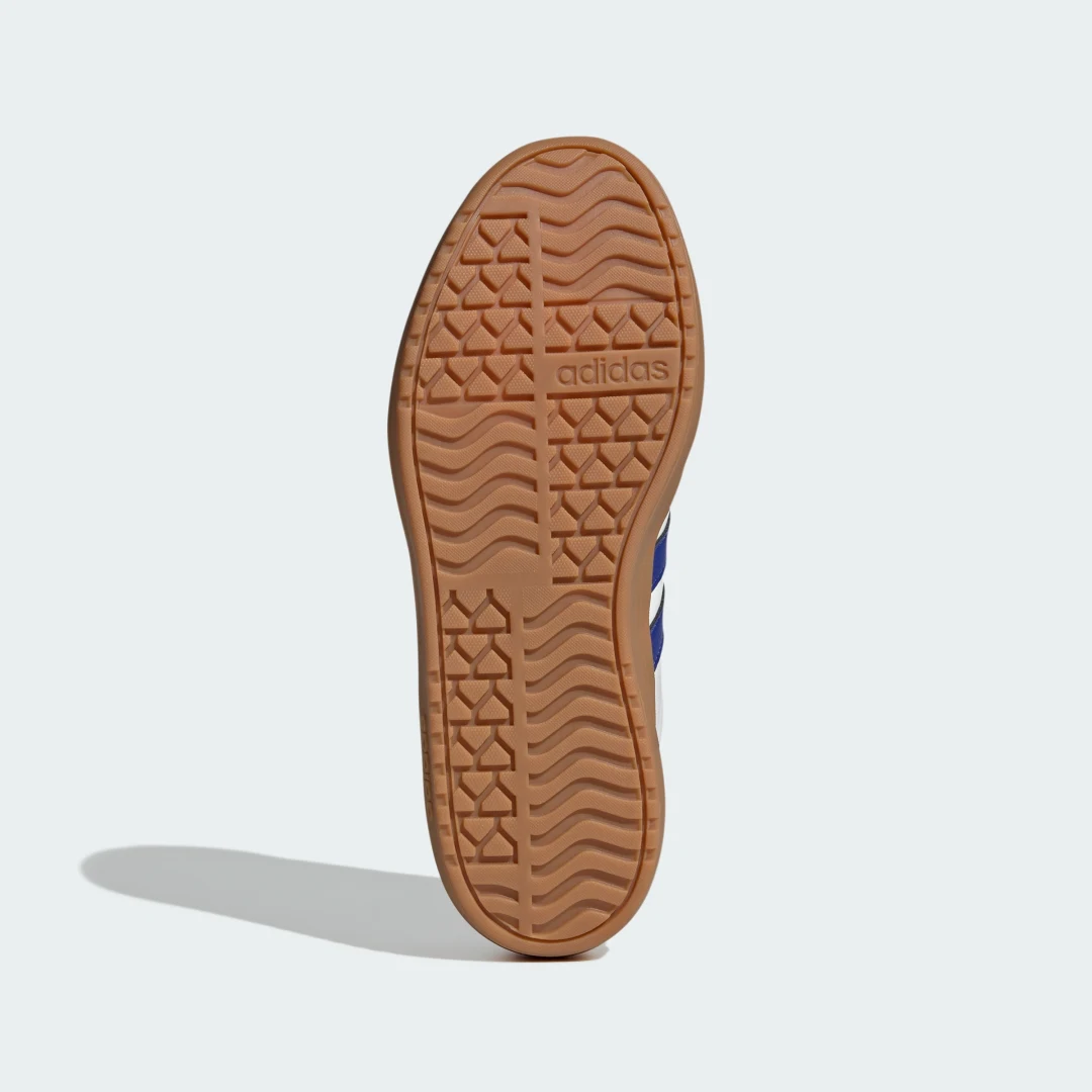 Detalle de Zapatilla VL Court Bold de Adidas, blanco — estilo urbano y comodidad para día a día