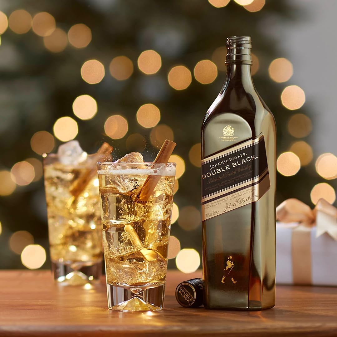 Detalle 2 de Johnnie Walker Double Black Label, Whisky Escocés 700 ml 🥃