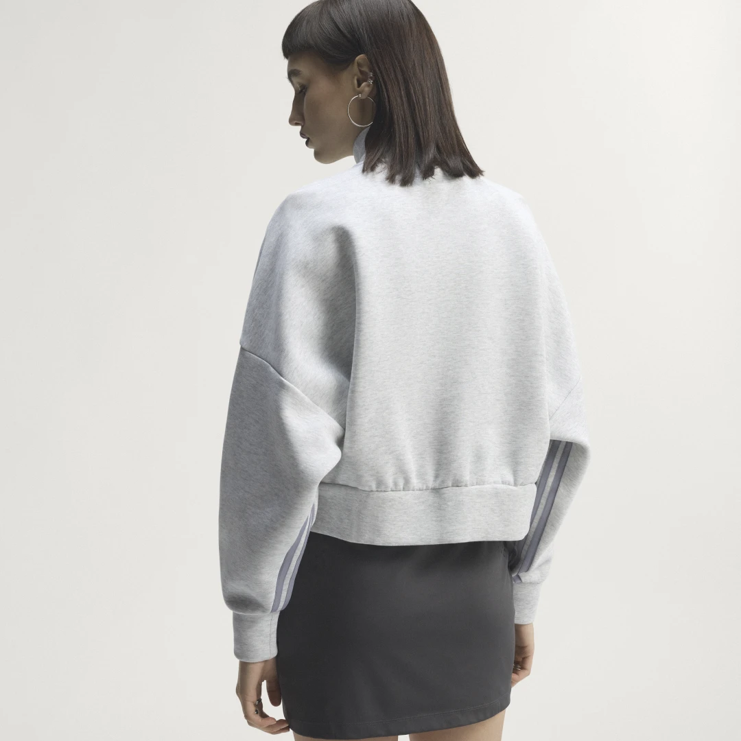 Detalle 2 de SUDADERA SPACER de Adidas — gris, comodidad para el día a día