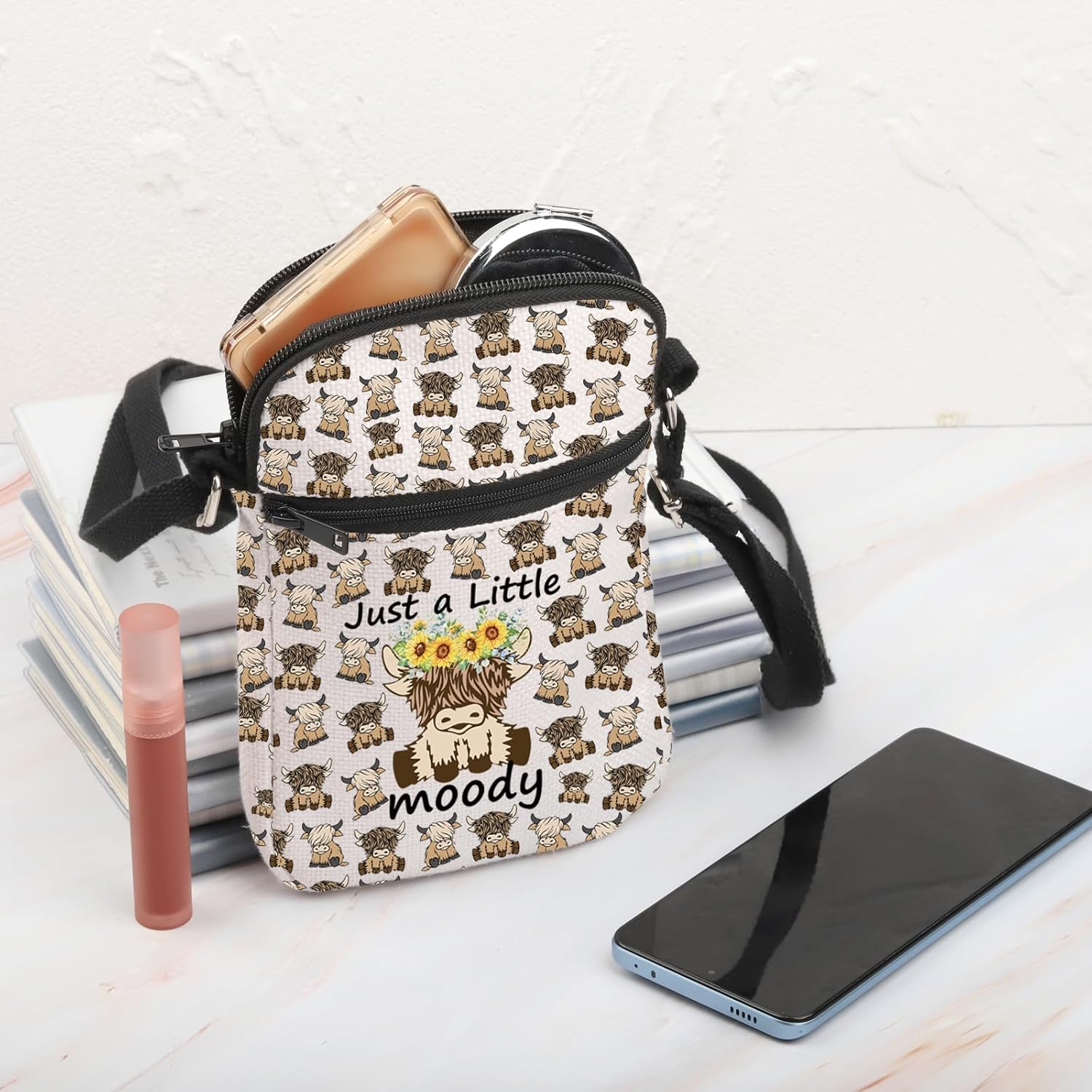 Thumbnail 2 de PLITI Highland Cow Crossbody Bag: Just A Little Moody Highland Cow Lover Gift