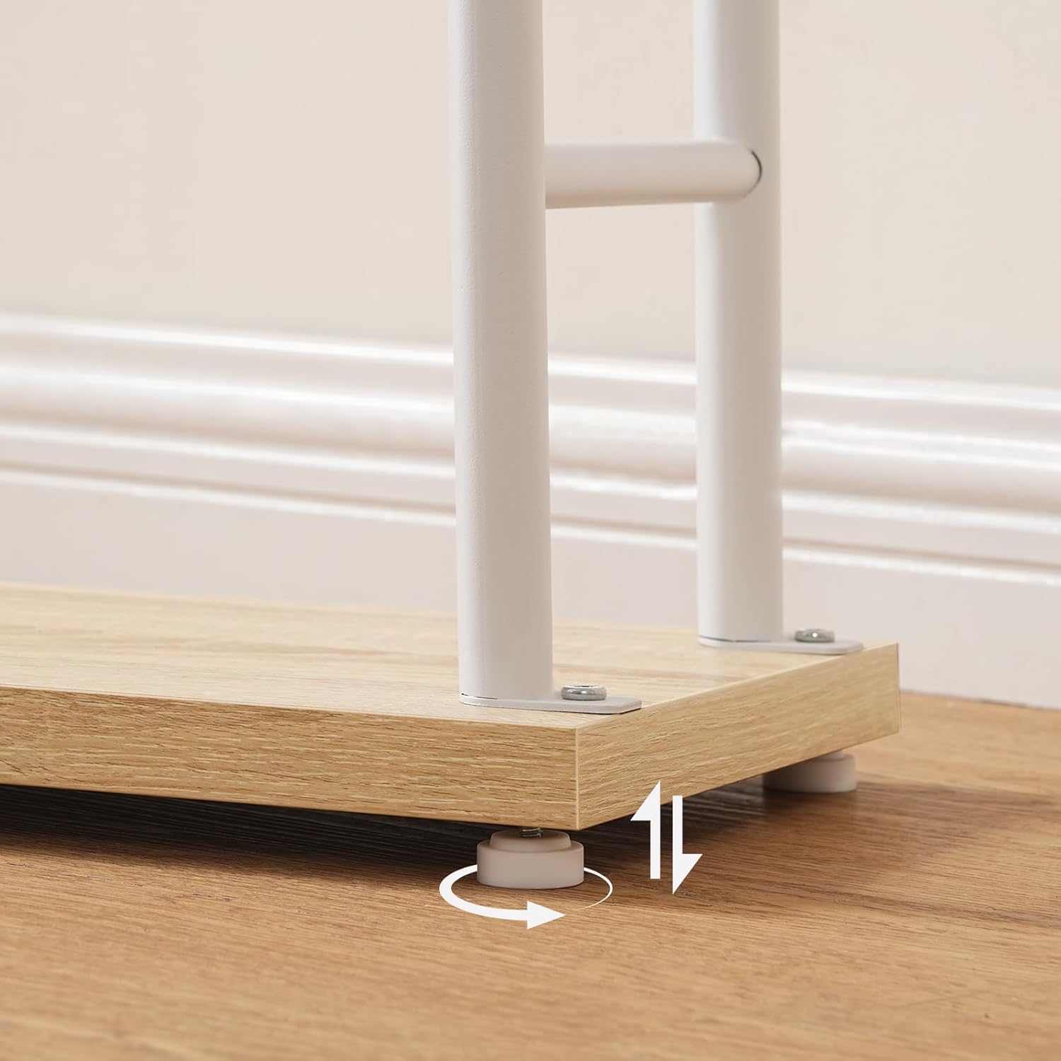 Detalle 2 de HOOBRO Portasciugamani da Terra con 2 Braccia EWN24LB01G1 – stabile, 40 x 24 x 80,5 cm, bianco e legno naturale