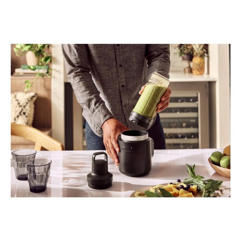 Thumbnail 1 de Licuadora portátil KitchenAid 5KSBR256BM negra con batería recargable (0,47 L)