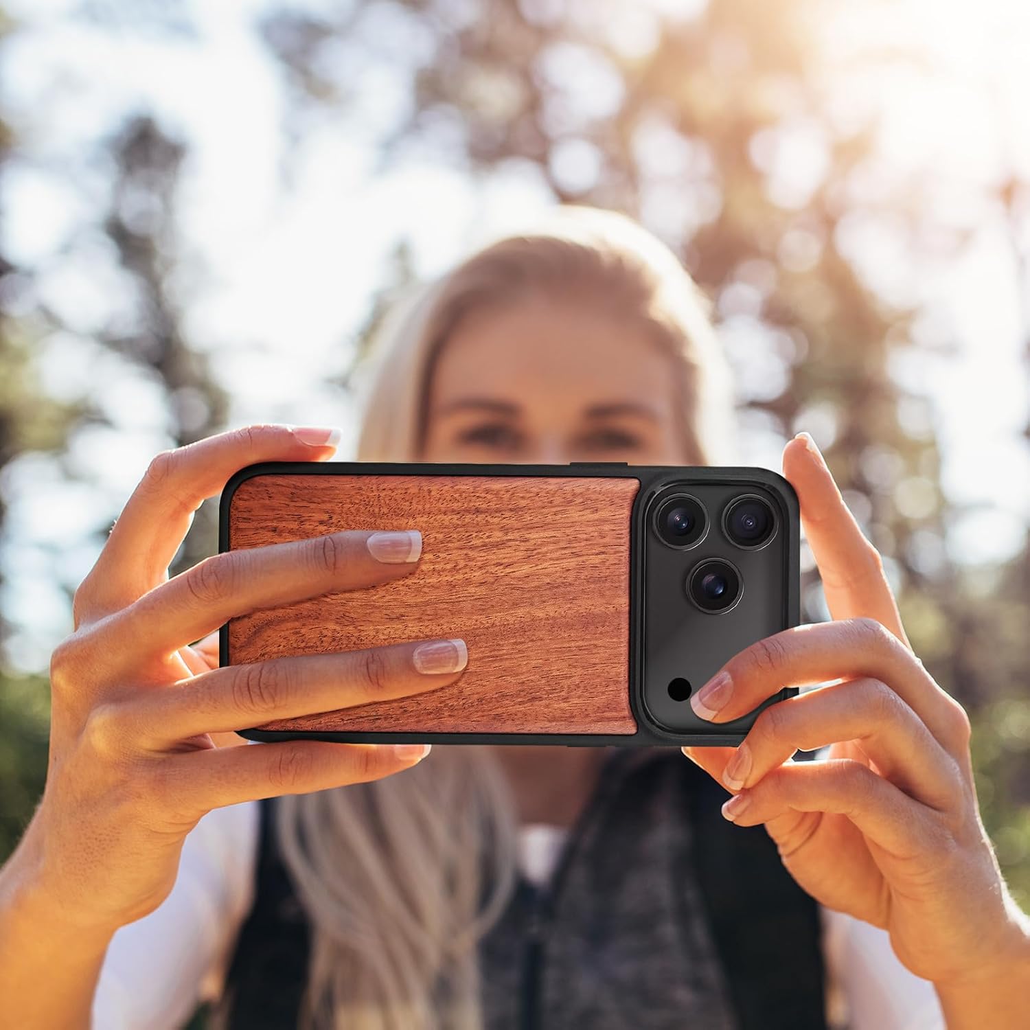 Thumbnail 5 de Carveit Magnetic Wooden Case for iPhone 17 Pro Max (Natural Grain) — Laser-Engraved Wood + Soft TPU Shockproof Cover