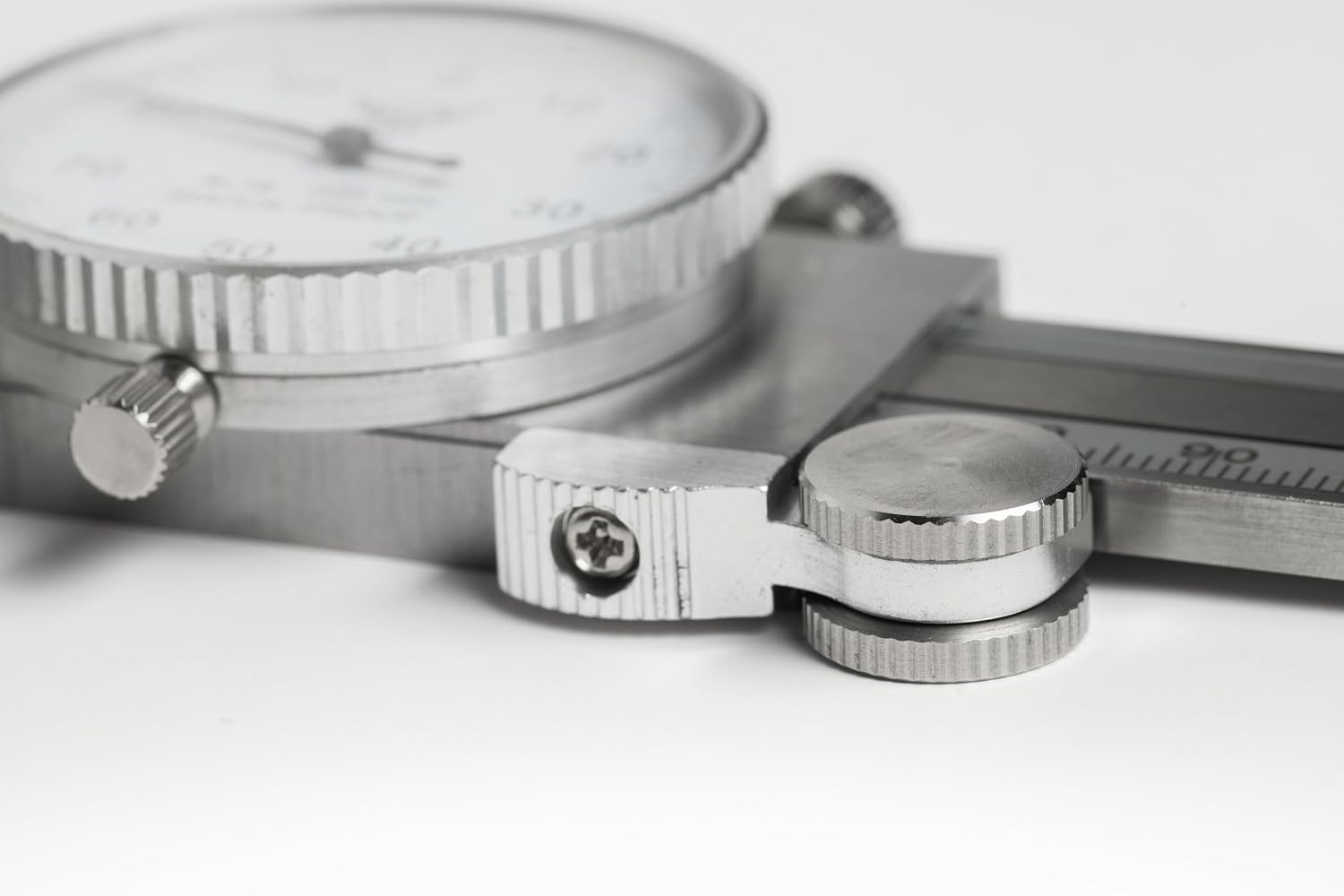 Detalle 1 de PEC Dial Caliper 0-300 mm