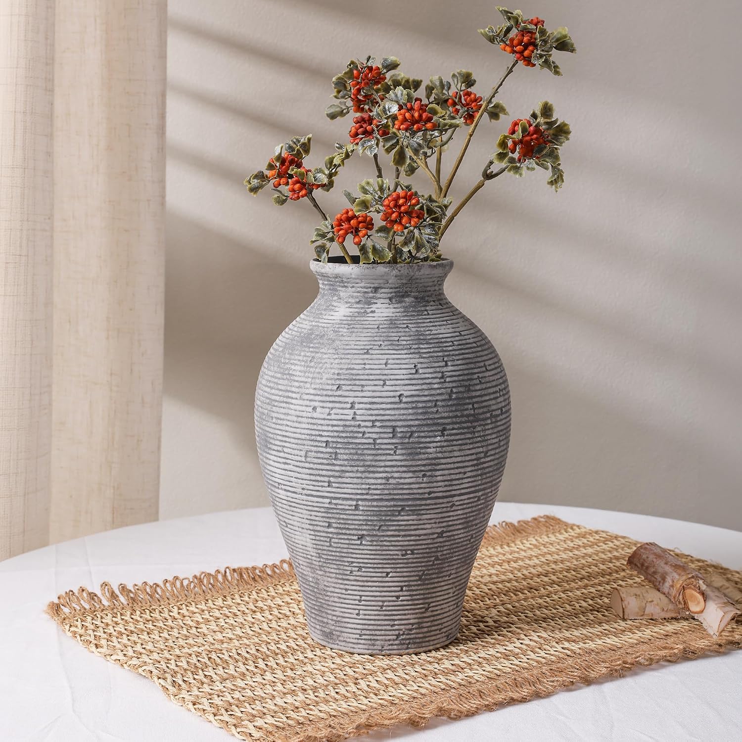 Detalle de Ceramic Flower Vase, 9-Inch