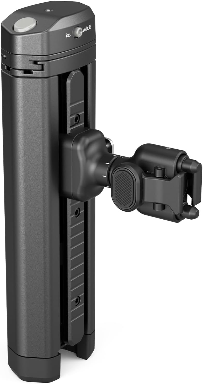 Detalle de SMALLRIG 4841 rotatable handle with M.2 SSD