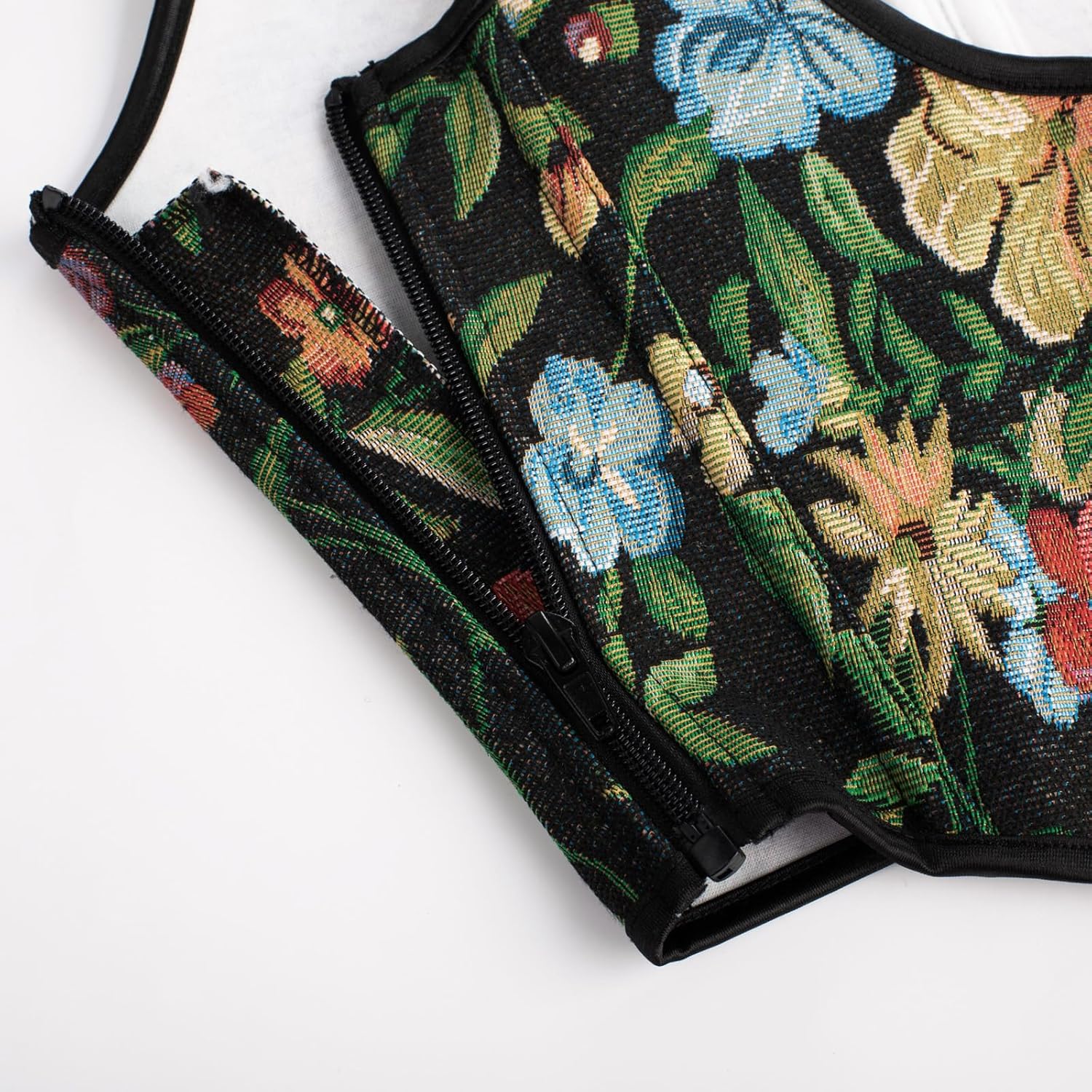 Detalle de SCARLET DARKNESS corsetto bustier rinascimentale donna con lacci frontali e stampa floreale