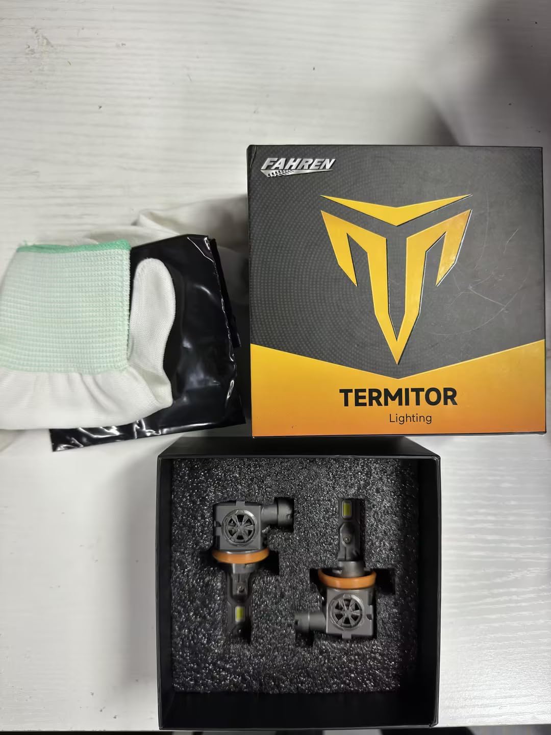 Detalle de Termitor Latest H11 Driving Light Bulbs (H9/H8/H16) — 110,000LM, 6500K Cool White, 10-Year Service Life, Plug-N-Play, Pack of 2