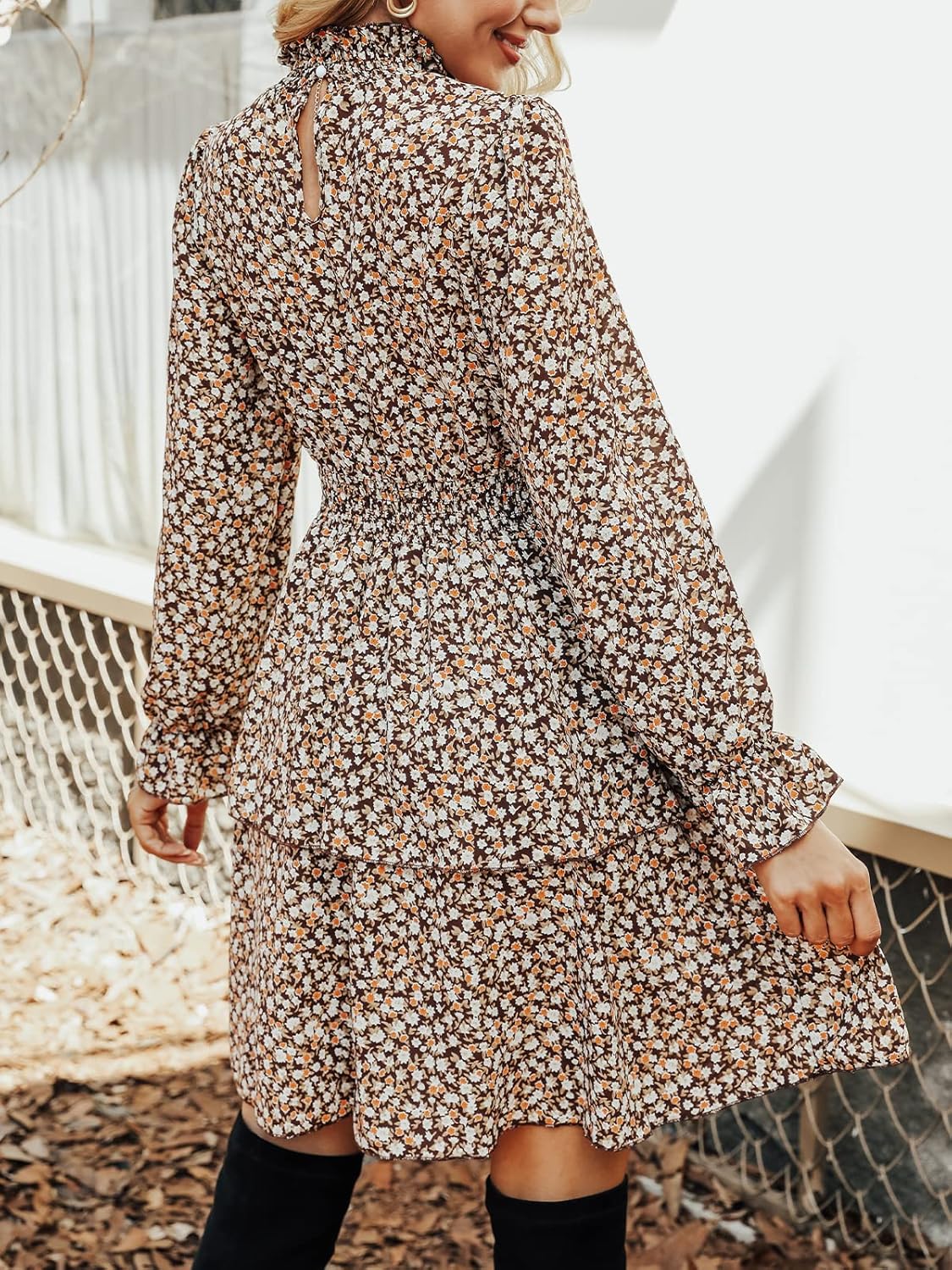 Detalle 2 de CUPSHE Mini robe imprimé floral à col roulé et manches trompette