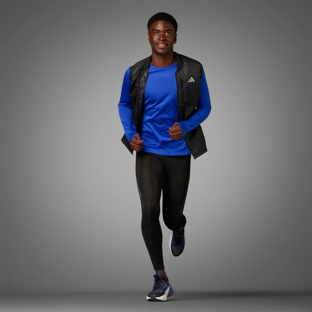 Detalle de Mallas Own the Run de Adidas: comodidad y rendimiento para tus entrenamientos