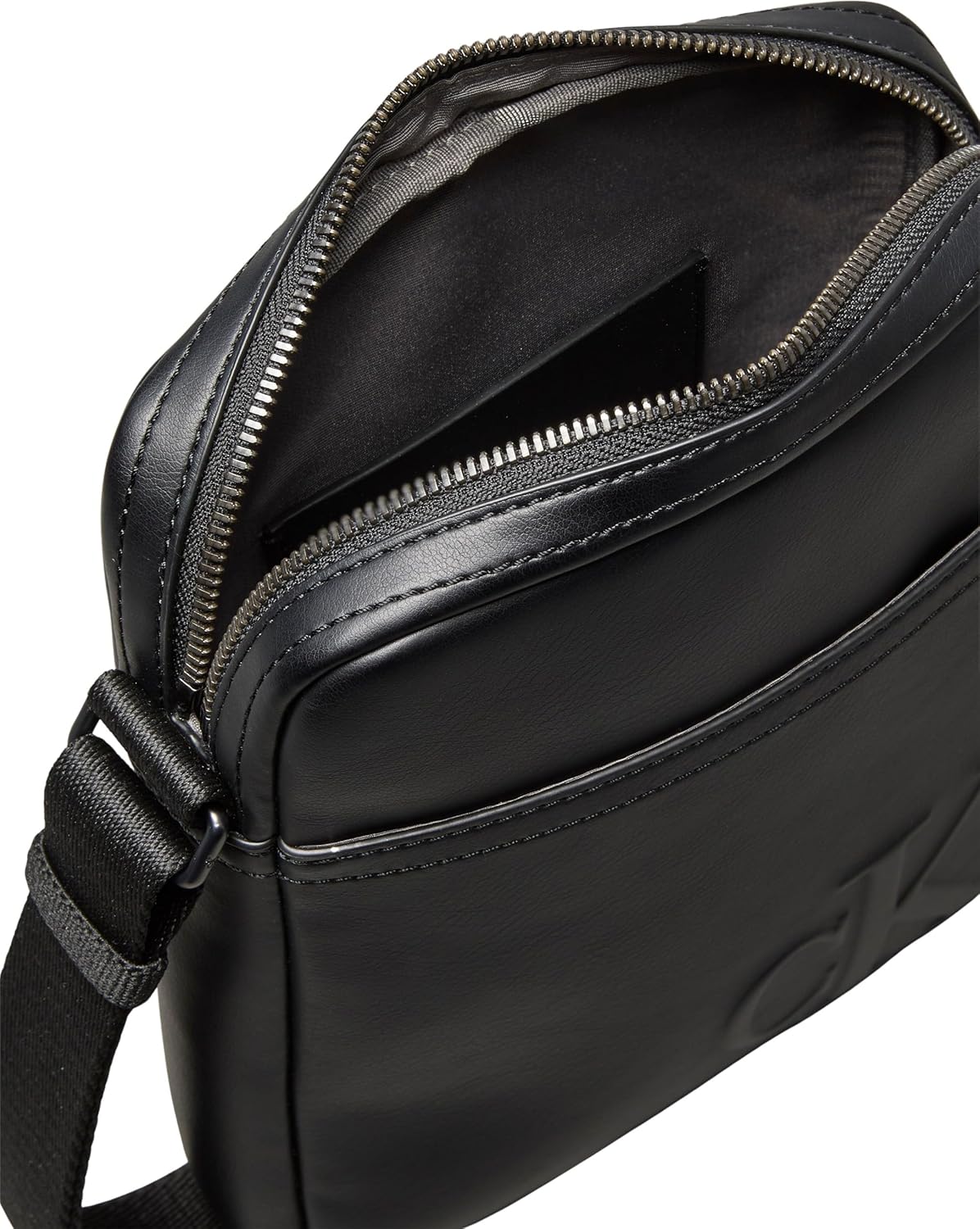 Detalle de Calvin Klein Bold CK Reporter Lv04D3248G – Crossover homme noir à zip