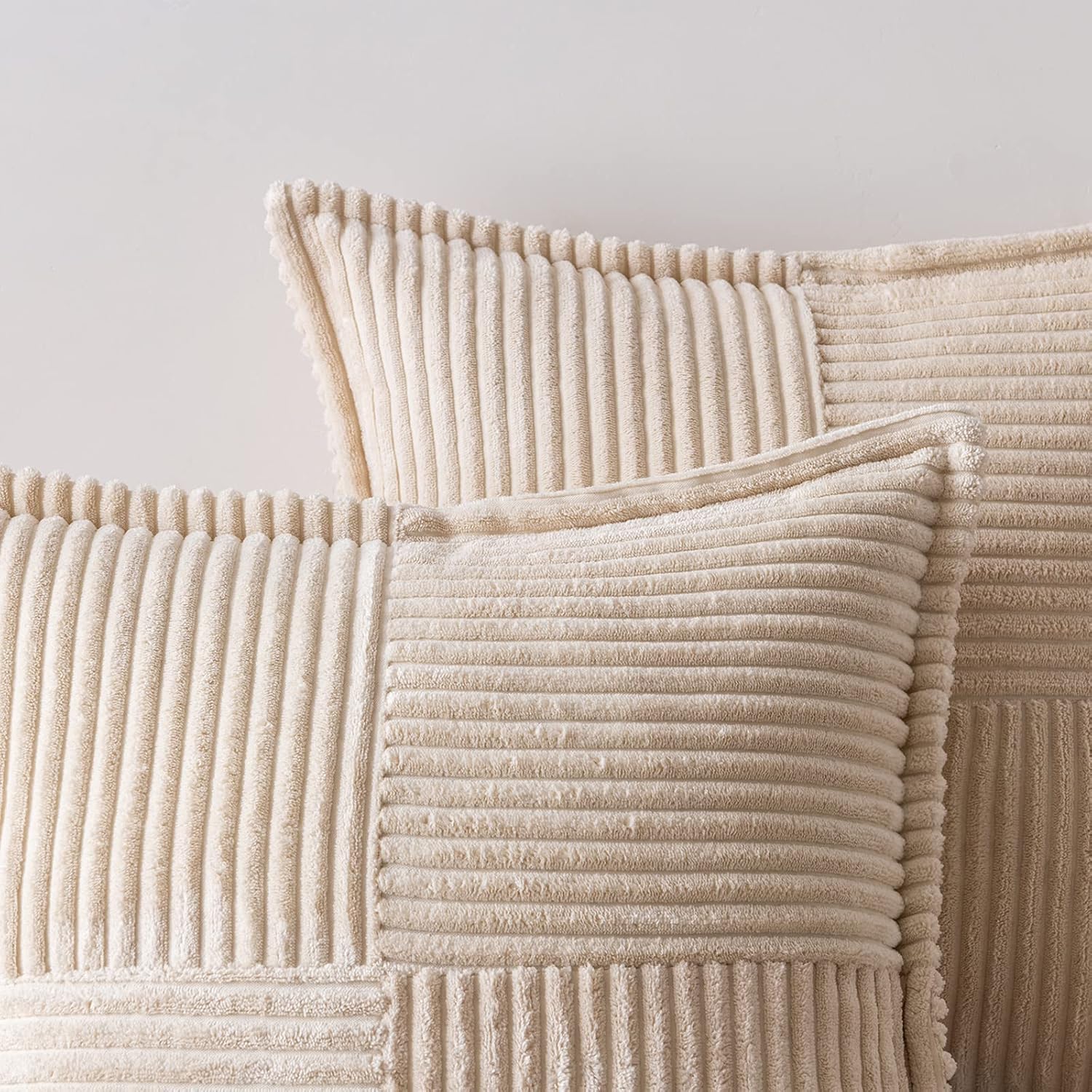 Detalle de MIULEE 2er Set Kordsamt Kissenbezüge 40x80 cm Beige – Patchwork-Design, unsichtbarer Reißverschluss, handgefertigt