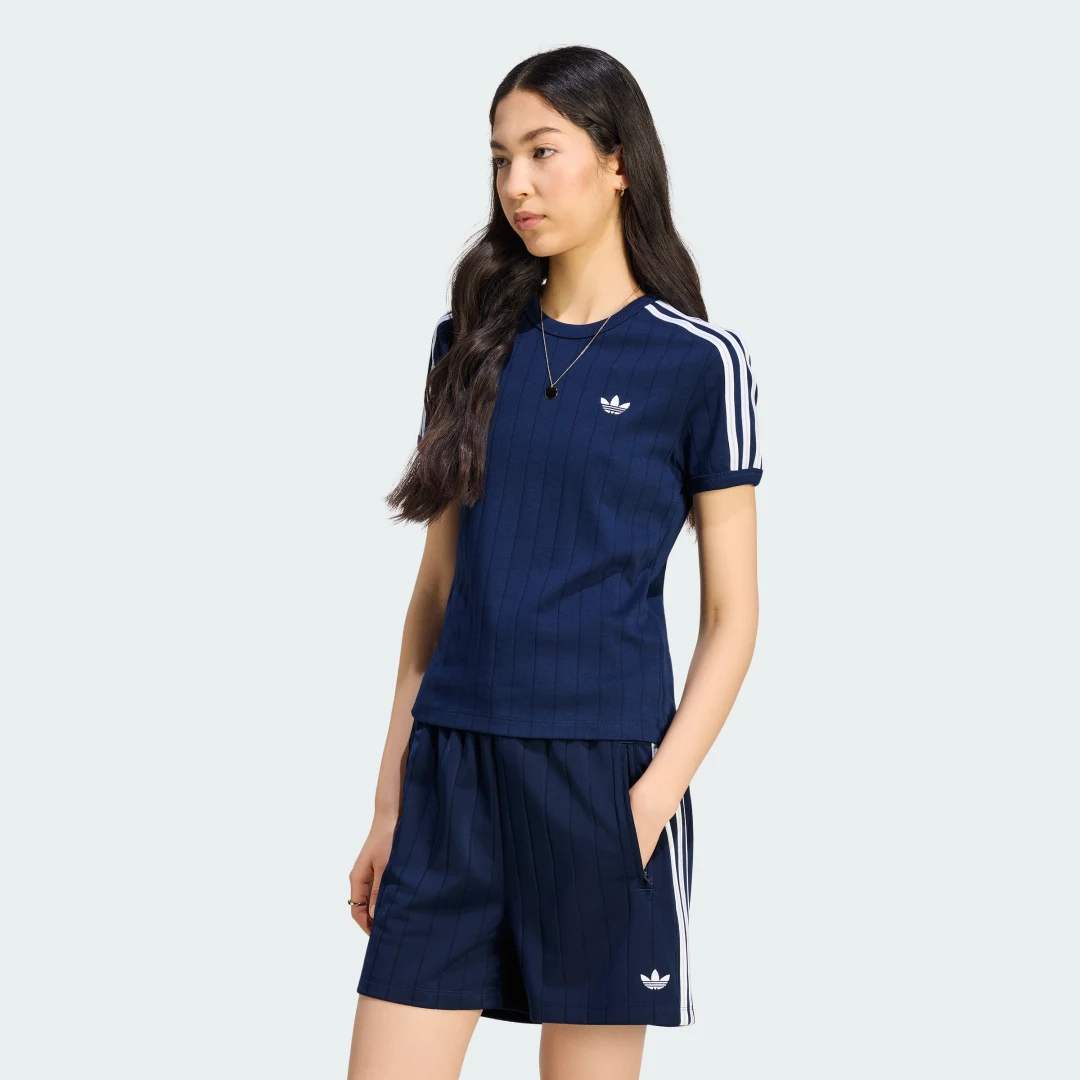 Detalle de Camiseta entallada de manga corta finas rayas — Adidas