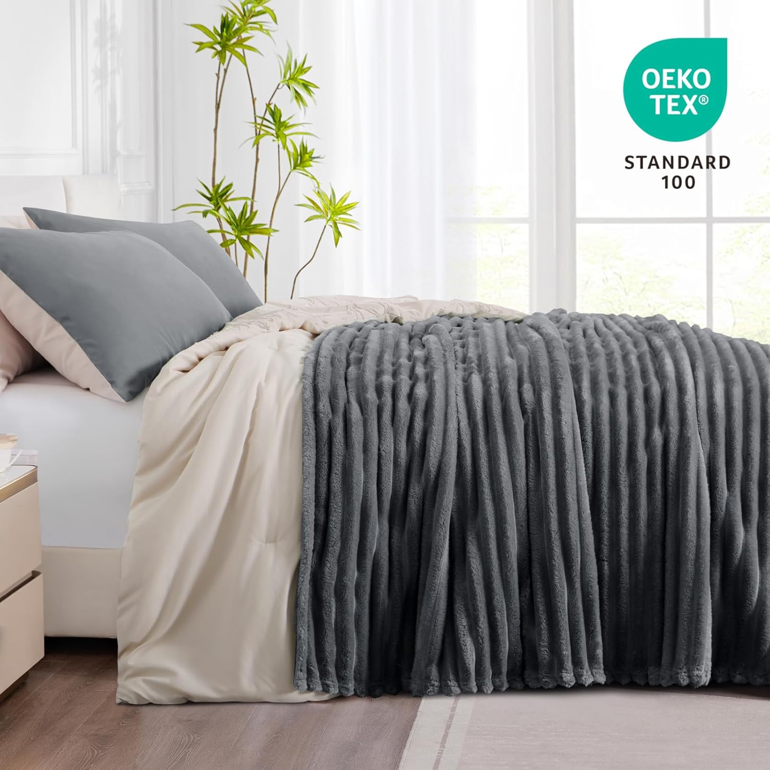 Thumbnail 4 de RUIKASI Kuscheldecke Grau 220x240 cm (XXL) – flauschige Fleece- und Sofadecke für Wohnzimmereinrichtung