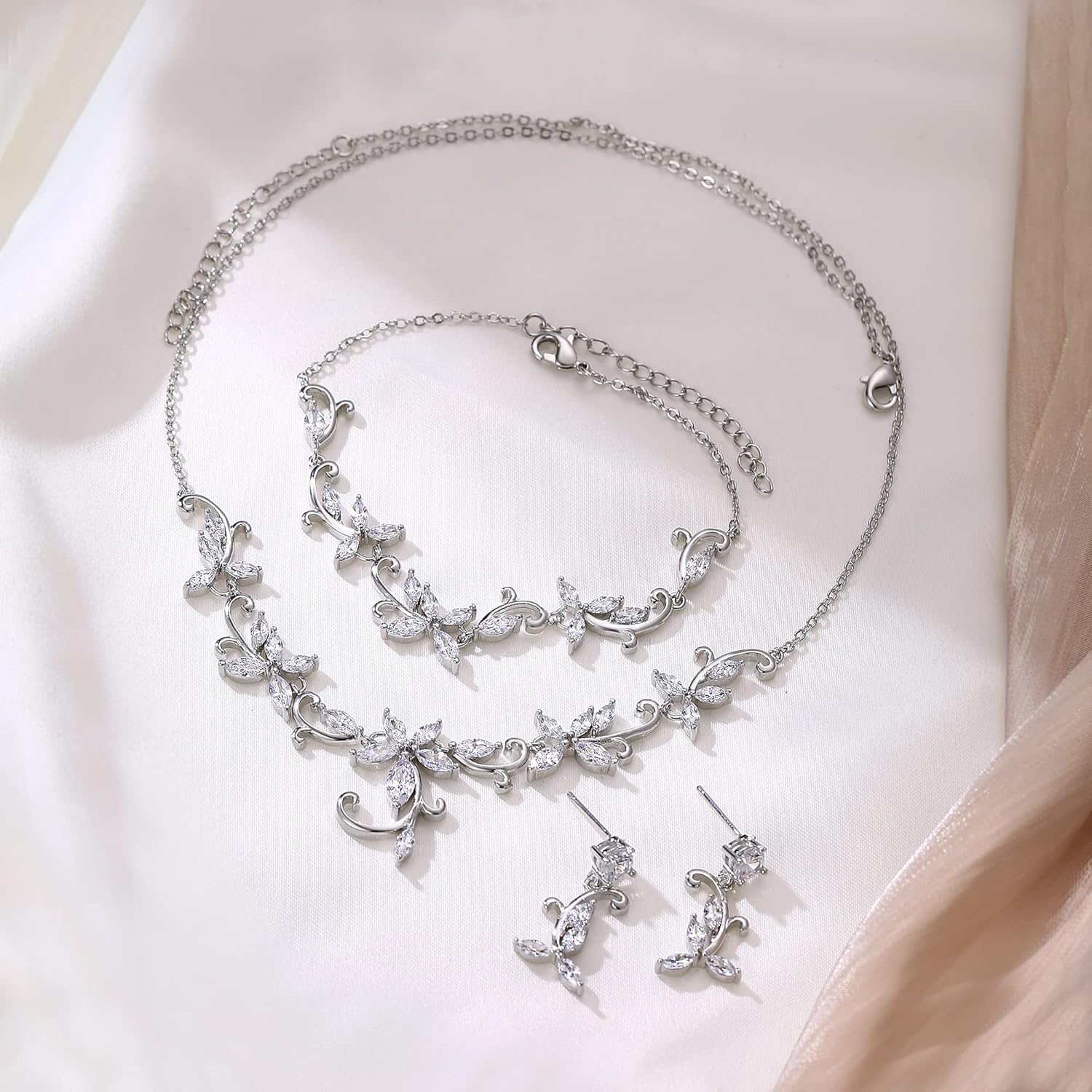 Thumbnail 3 de Parure bijoux femme mariage Clearine (3 pièces) : collier, boucles d’oreilles et bracelet en zircone cubique