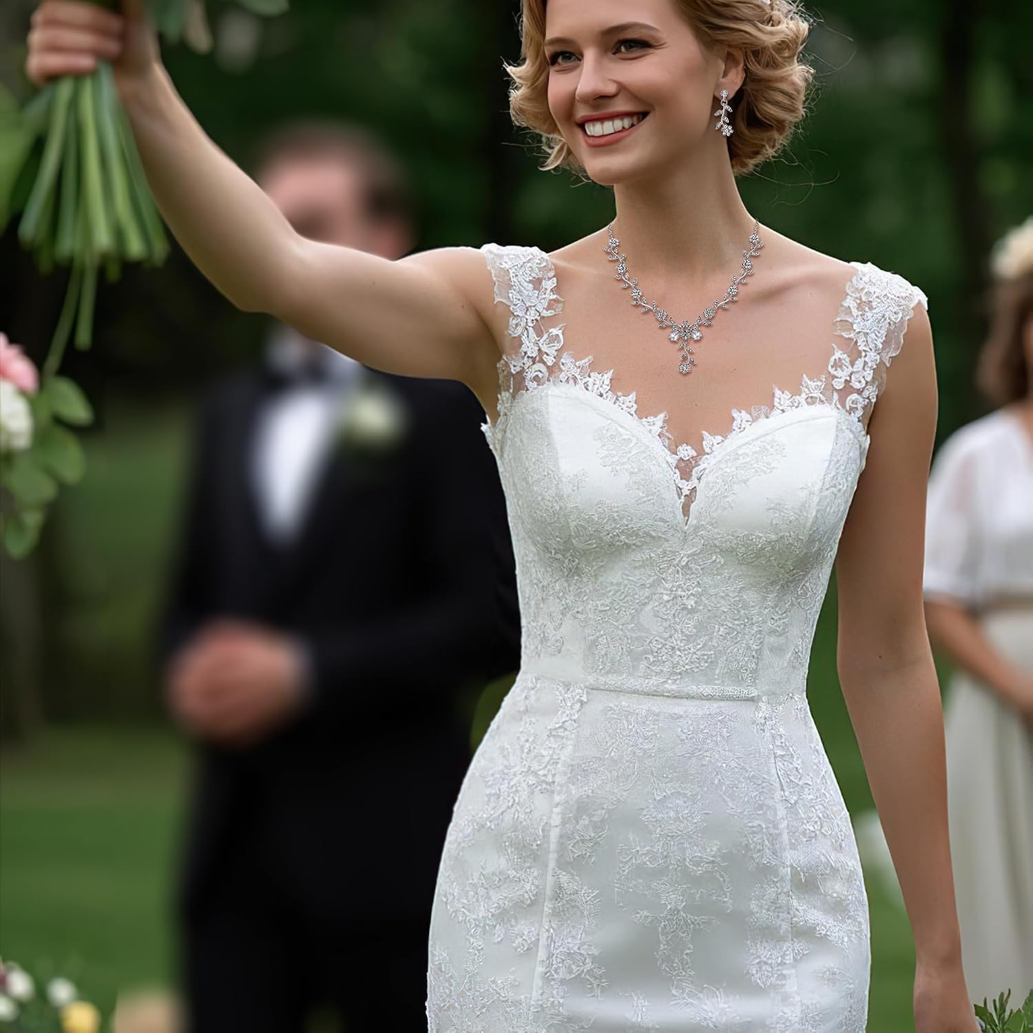 Detalle de Set gioielli da sposa Clearine Donna con ciondolo foglia cluster e cristalli: collana + orecchini pendenti