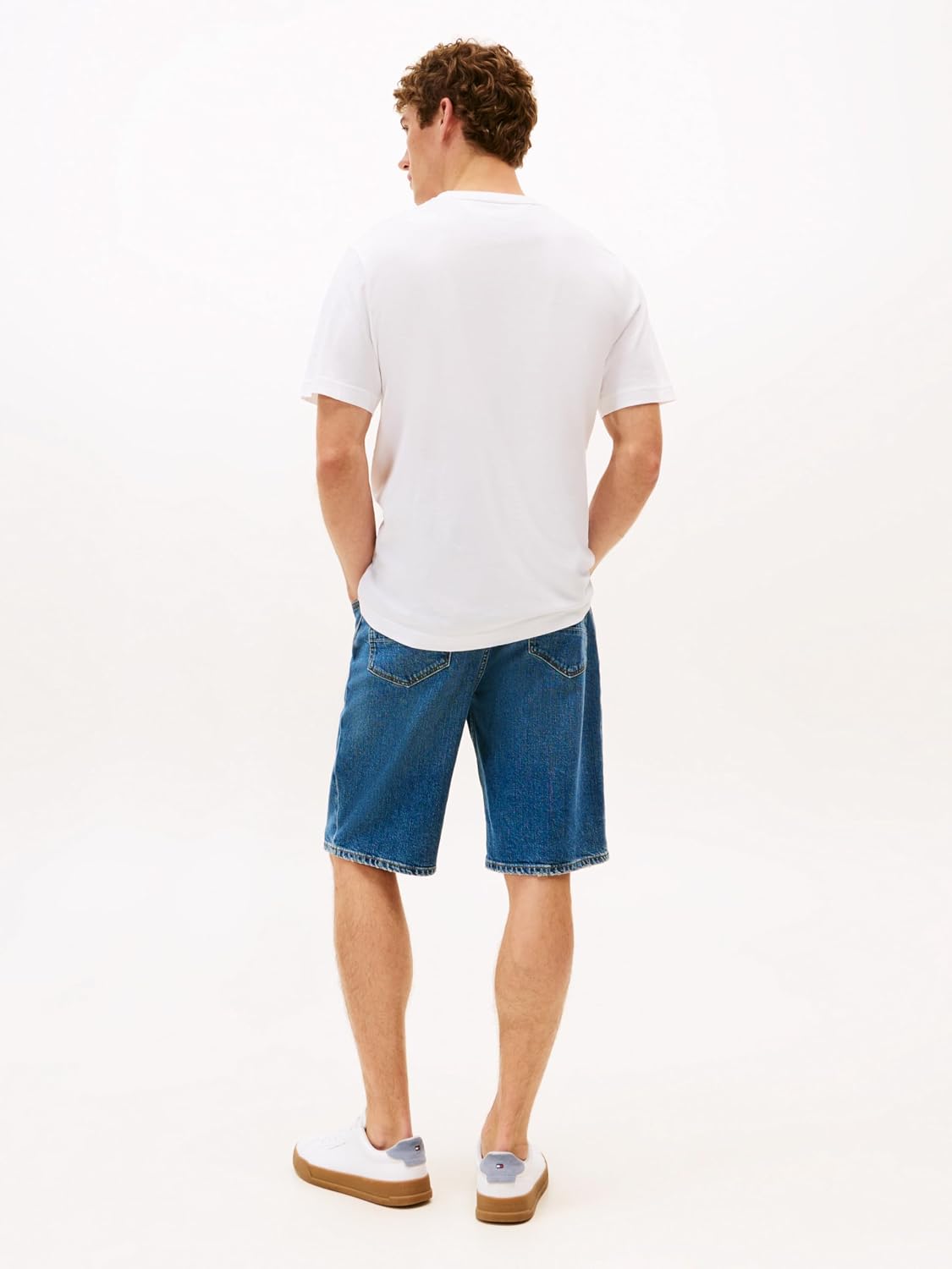 Detalle 2 de Tommy Hilfiger Herren T-Shirt Rundhalsausschnitt aus Baumwolle – schlichtes Basic für Freizeit & Alltag