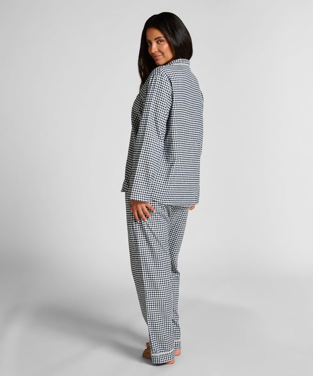 Detalle de Hunkemöller Pyjamatop Flanel Essentials – gemütlich warmes Flanel-Top mit klassischer Knopfleiste