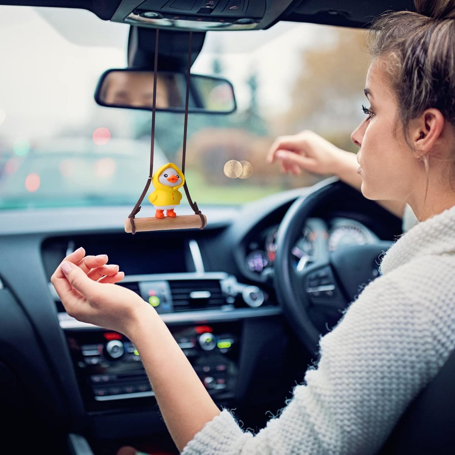 Detalle de OOTSR Swinging Duck Car Hanging Ornament (6x5cm) for Rearview Mirror
