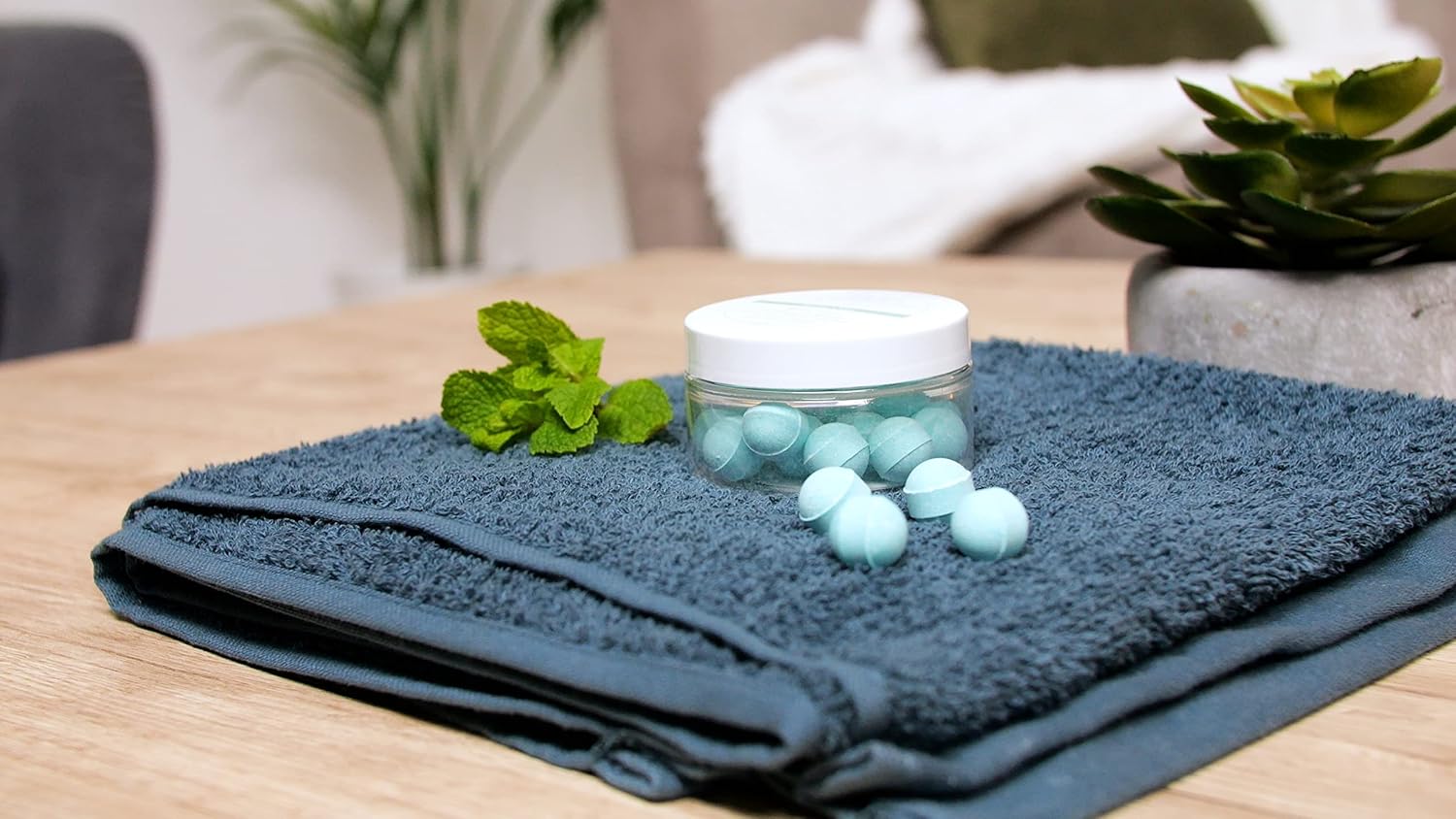 Detalle de Eurotel PIEDS’RELAX (MENTHE) – Soin Bain des Pieds, 20 Billes Effervescentes aux Huiles Essentielles