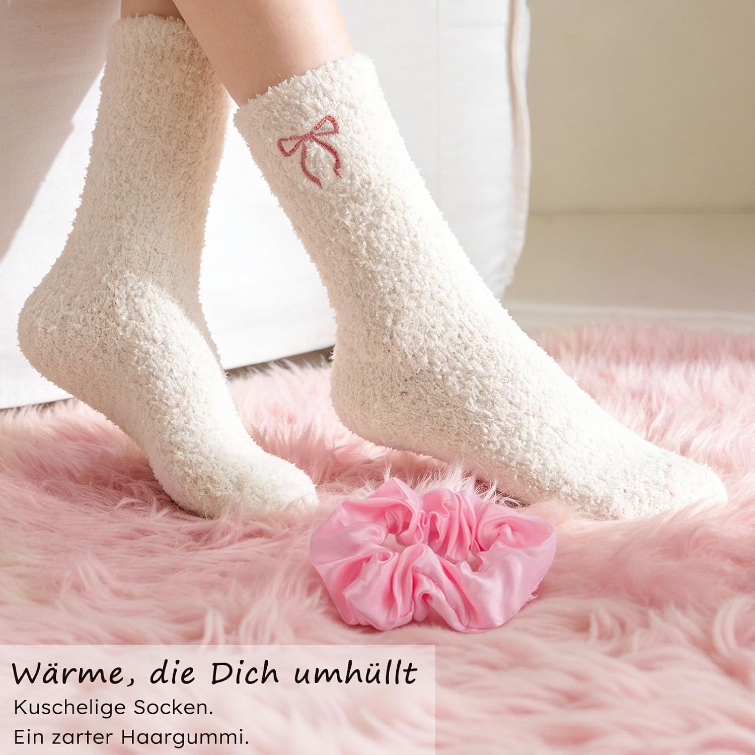 Detalle de Rosa Geschenkbox mit Schleifen-Design – Wellness-Geschenkset für Frauen mit Duftkerze, Badebombe, Glasbecher & Beauty-Accessoires