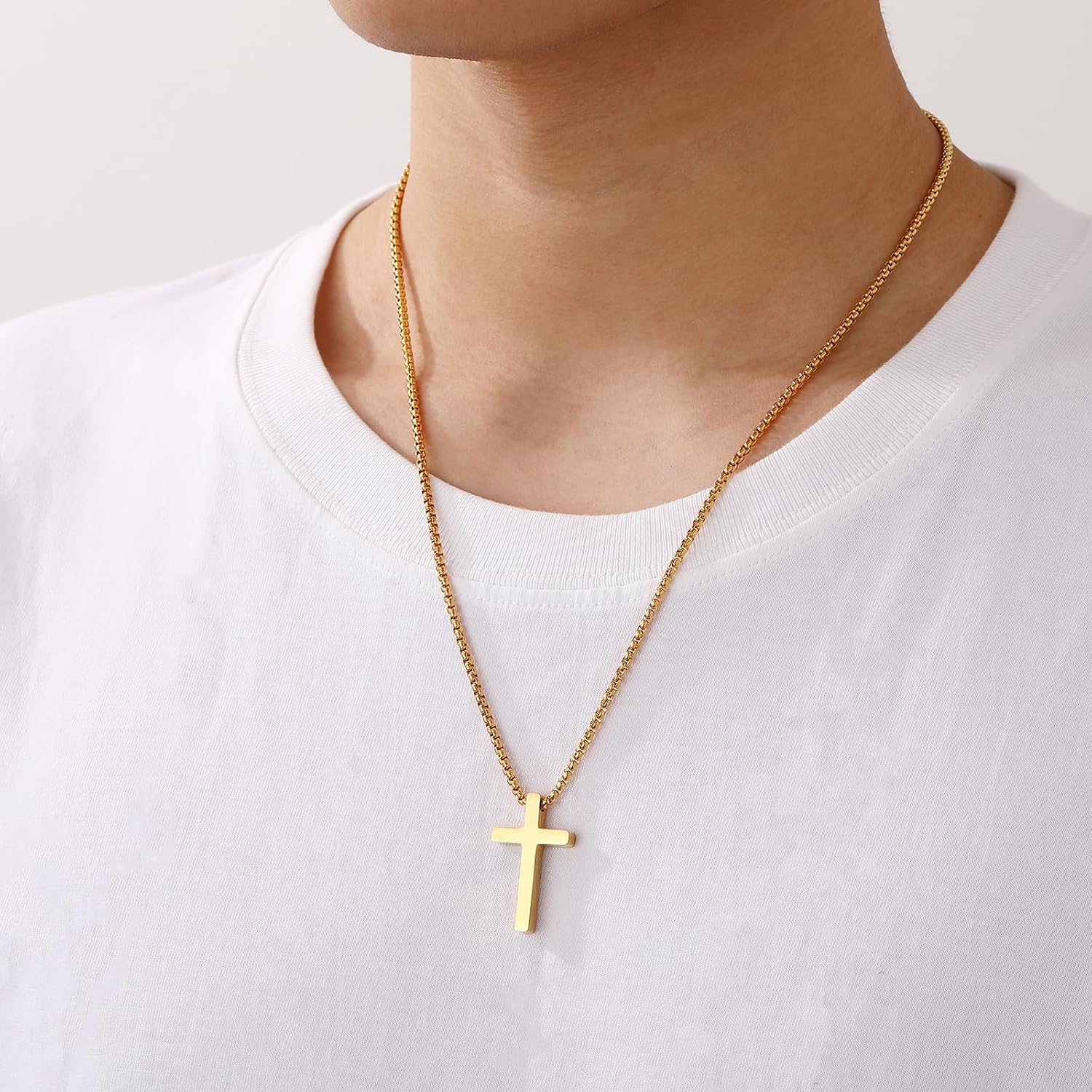 Detalle de Kreuz Halskette für Herren & Jungen aus 316L-Edelstahl (silber/ gold/ schwarz) – mit Kreuzanhänger