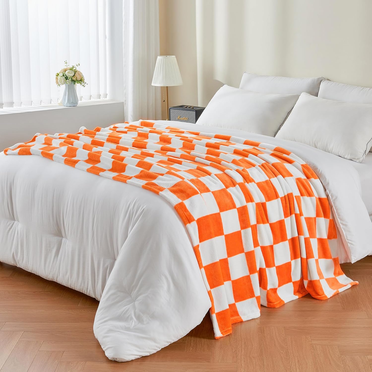 Detalle de BEDELITE Individual Checkered Throw Blanket for Sofa Bed, Cozy Fleece-Flannel Style, Orange Tennessee Checkered, 60 x