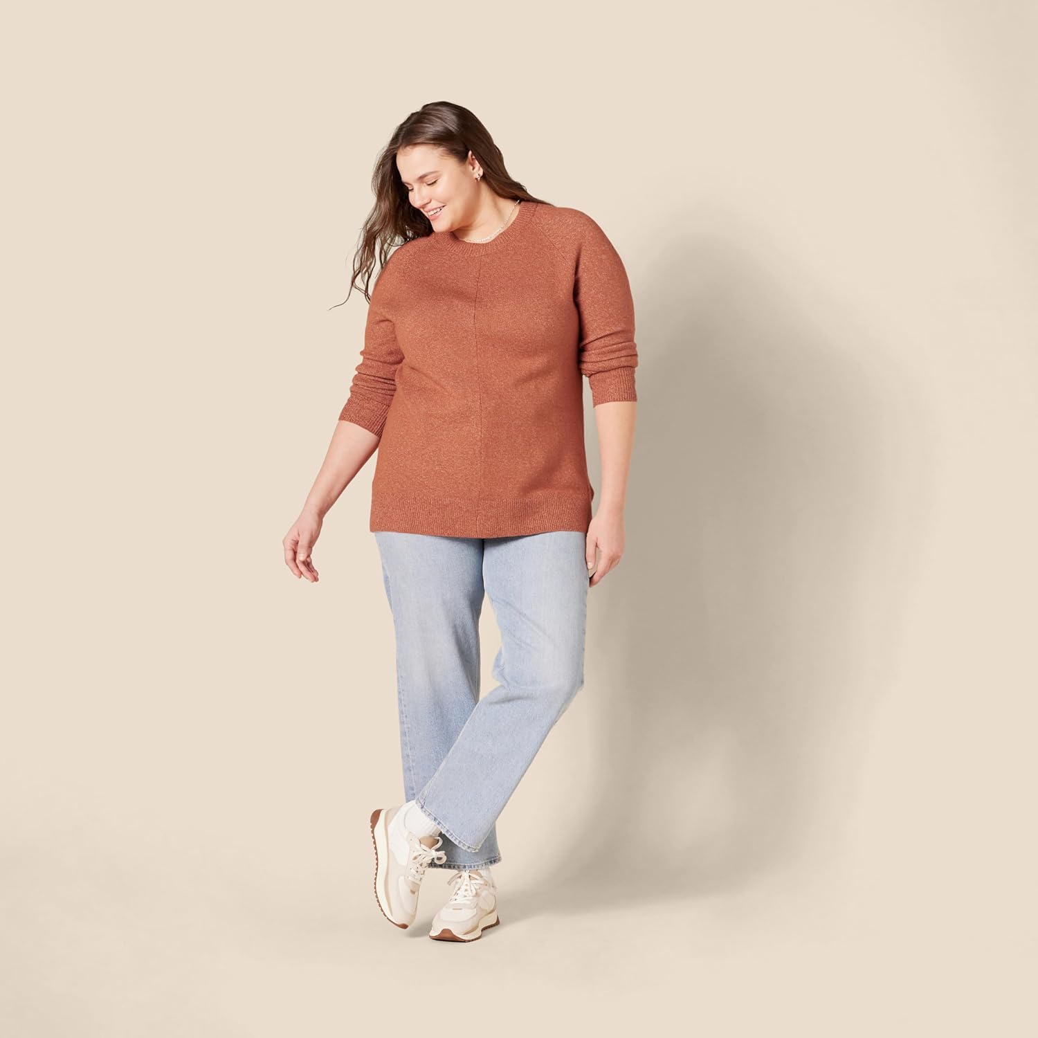 Thumbnail 3 de Amazon Essentials Damen Regular-Fit Langarm-Pullover Rundhalsausschnitt