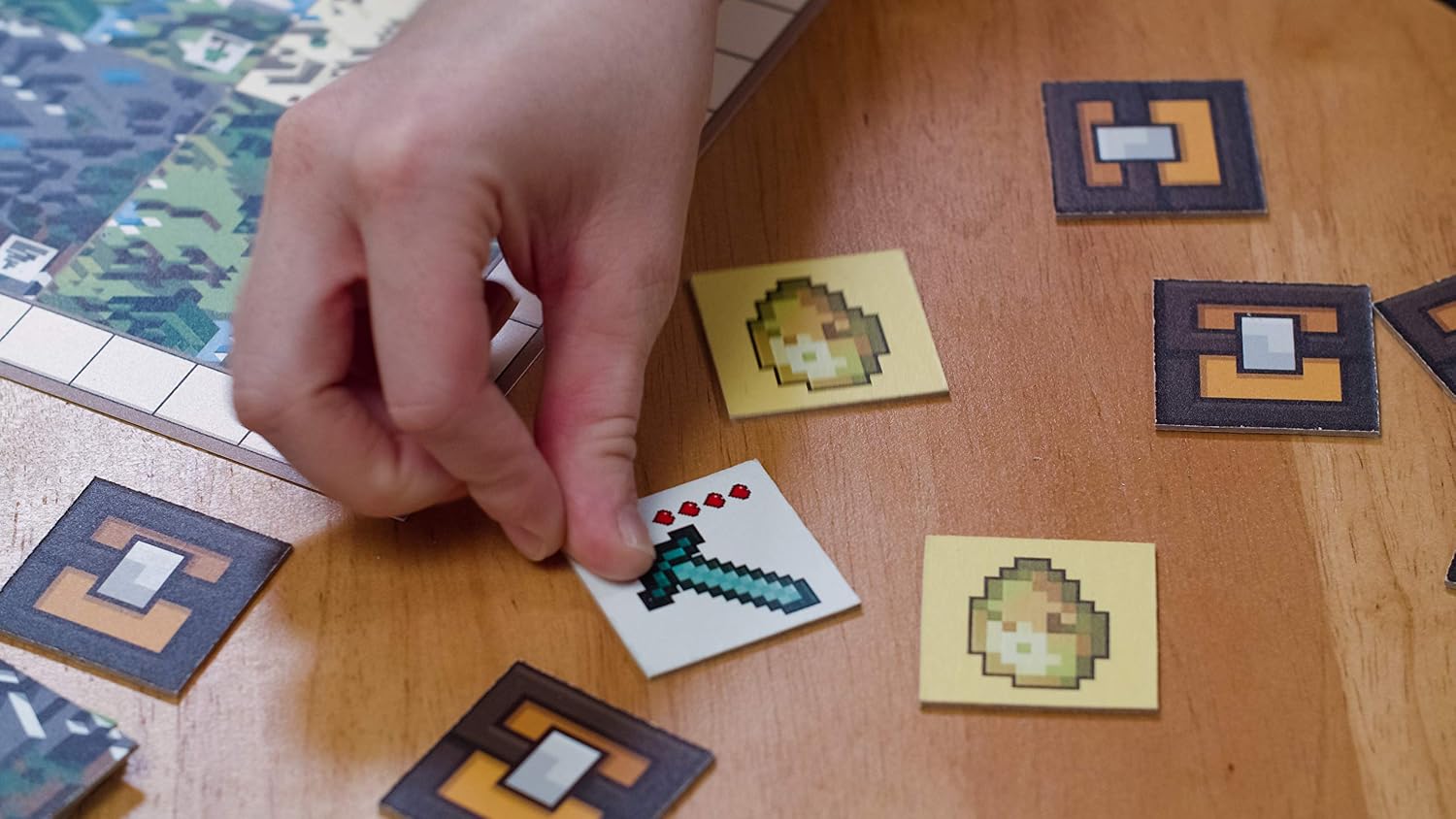 Detalle 2 de ラベンスバーガー 26892 4 マインクラフト:ビルダーズ&バイオーム ボードゲーム、日本語説明書付き