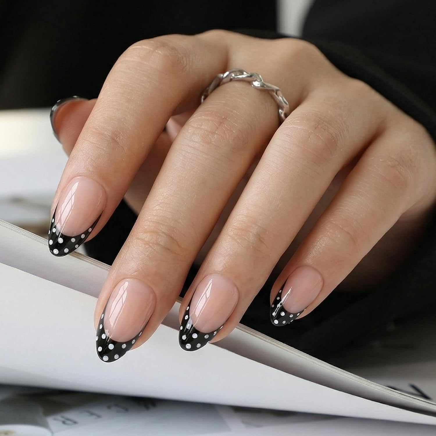 Thumbnail 1 de UNA GELLA 32-Piece Soft Gel Press-On Nails, Almond French Tips with Black Dots
