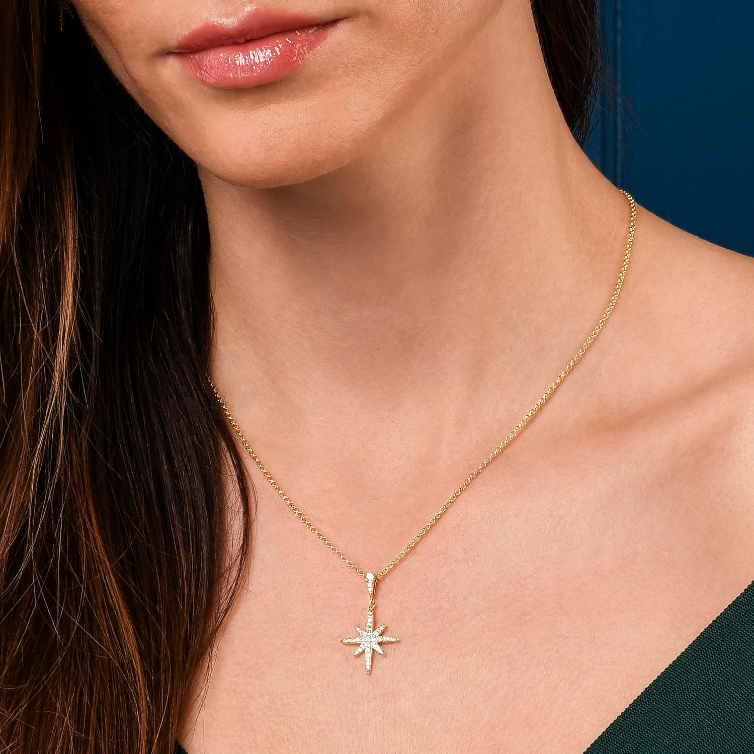 Detalle de Namana Collier Étoile Polaire pavé de zircons pour femme, chaîne forçat réglable avec écrin cadeau