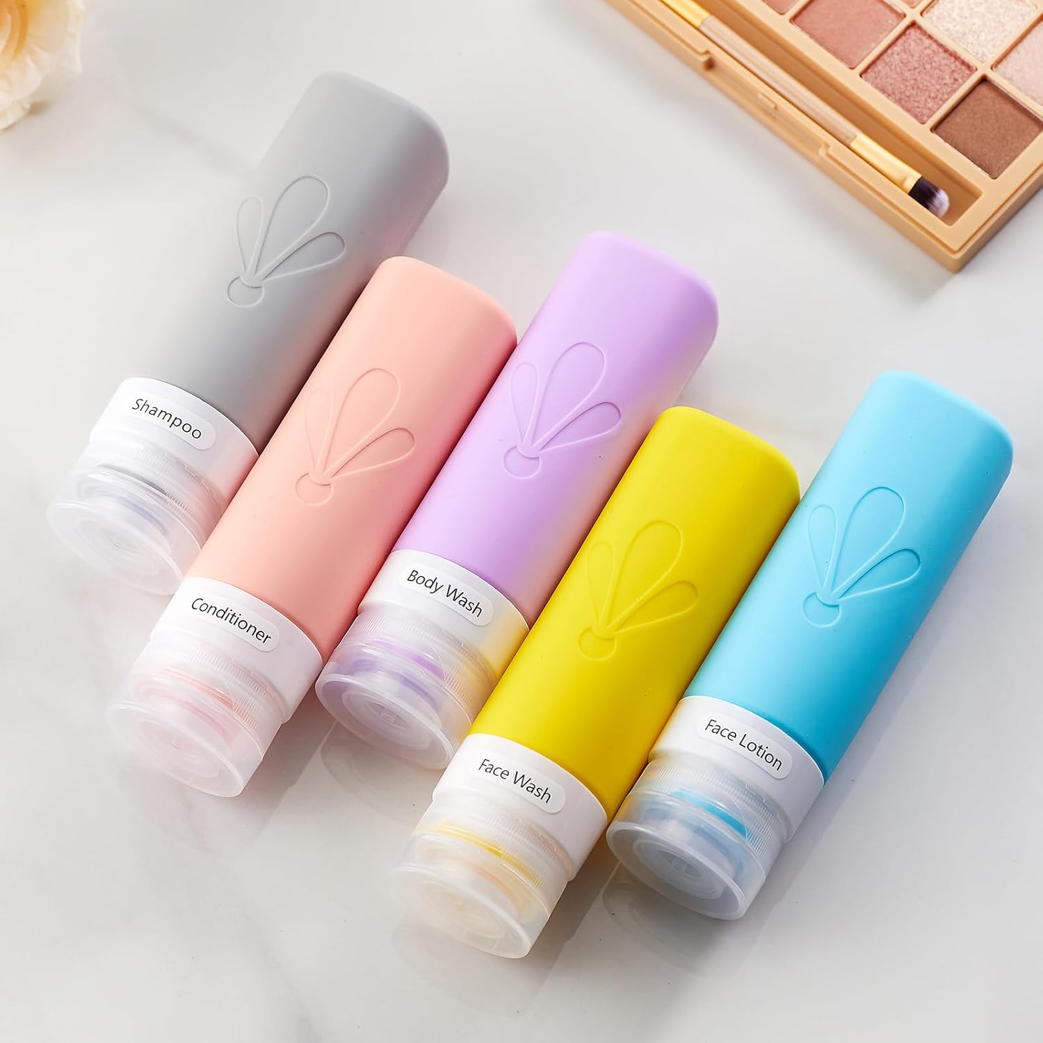 Detalle 2 de INSFIT Travel Bottles for Toiletries (90ml) – CAA Approved, BPA Free Silicone, Leak Proof with 16 Labels