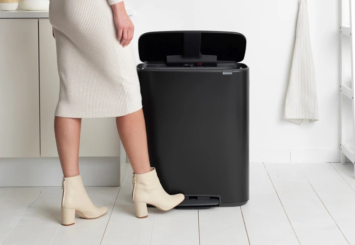 Thumbnail 11 de Brabantia Bo Treteimer 60 Liter Matt Black 🗑