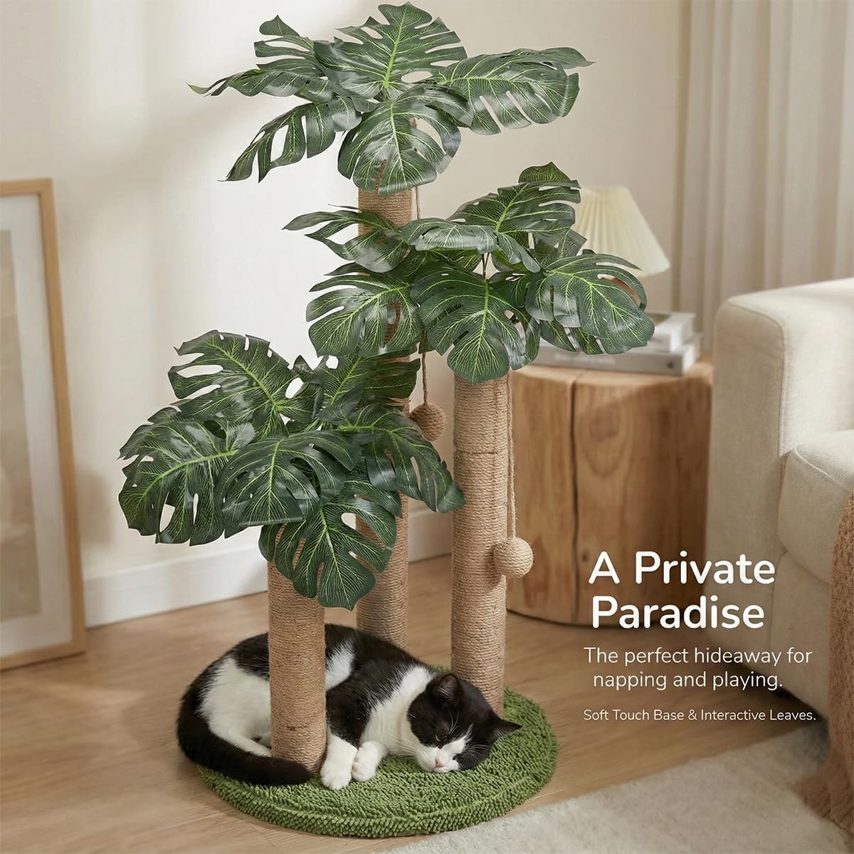 Detalle 2 de 31.5-Inch Cat Scratching Post with 3 Scratching Poles and 2 Interactive Balls (Monstera Tree)