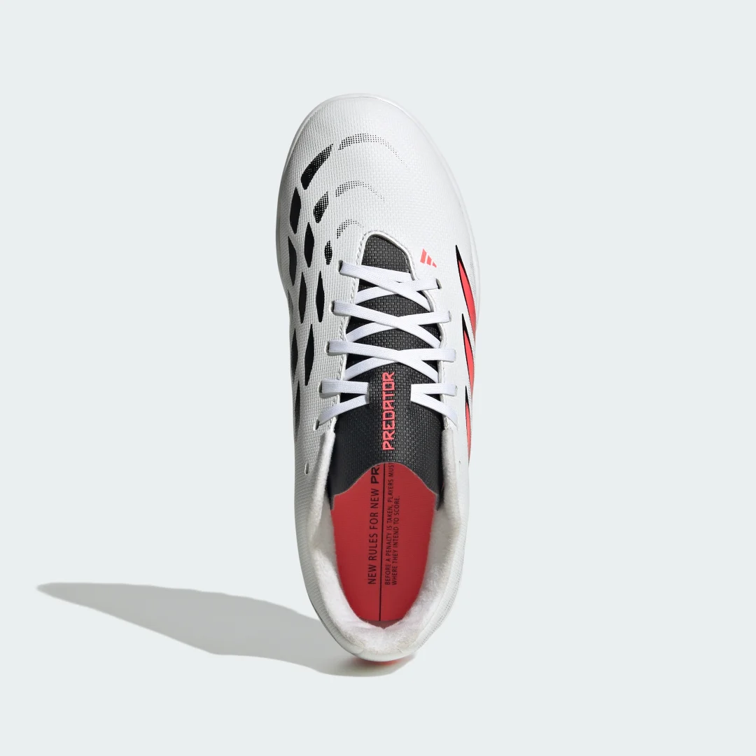 Detalle de Bota de fútbol Predator Club moqueta de Adidas – blanco