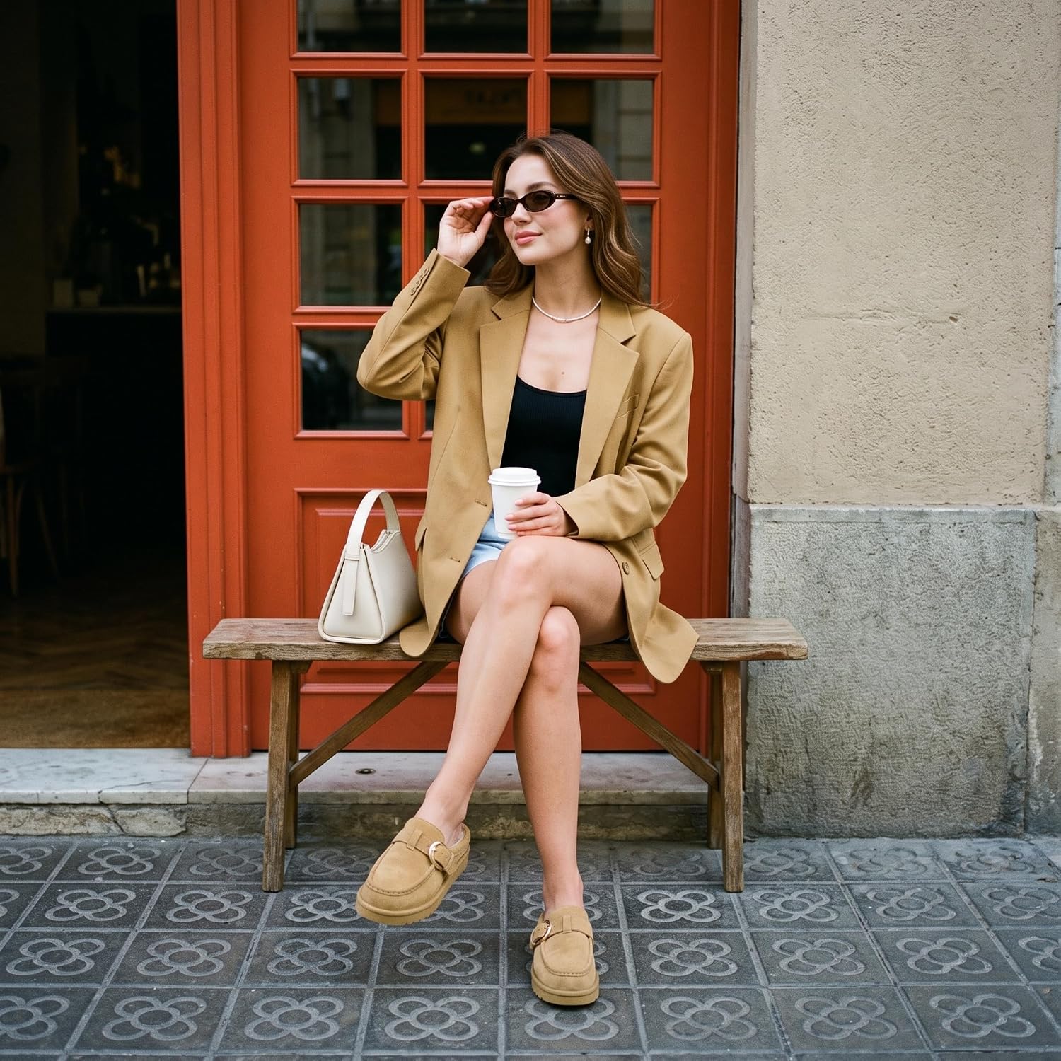 Thumbnail 2 de CUSHIONAIRE Suede Mule Clogs