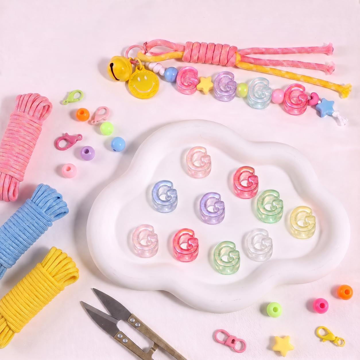 Thumbnail 2 de Leovqn Acrylic G Letter Beads with 6mm Holes
