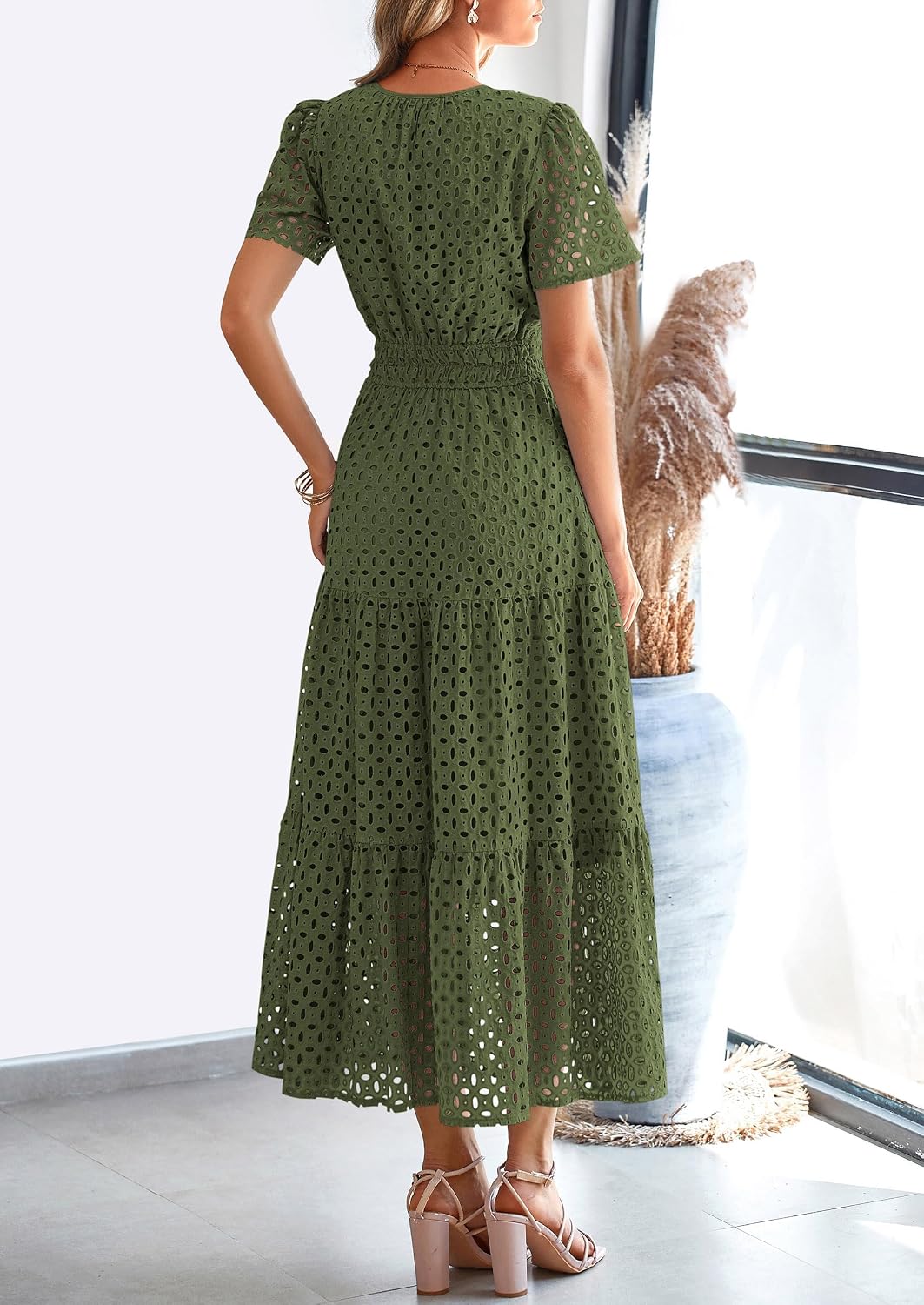 Detalle 2 de PrettyGarden Women's 2026 Summer Maxi Dress with Eyelet — V-Neck A-Line Long Beach Dress