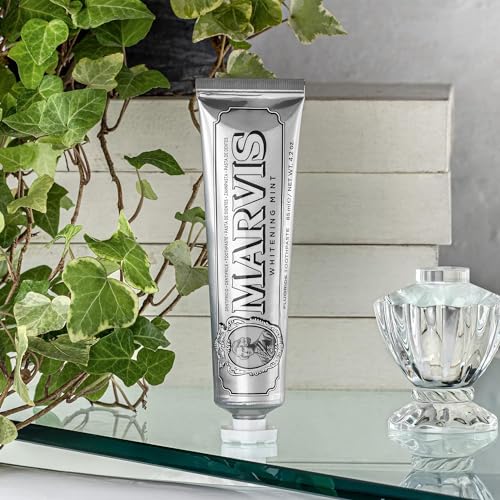 Thumbnail 4 de Marvis Pasta de dientes blanqueante de menta, 85 ml — cuidado bucal de lujo para blanqueamiento natural