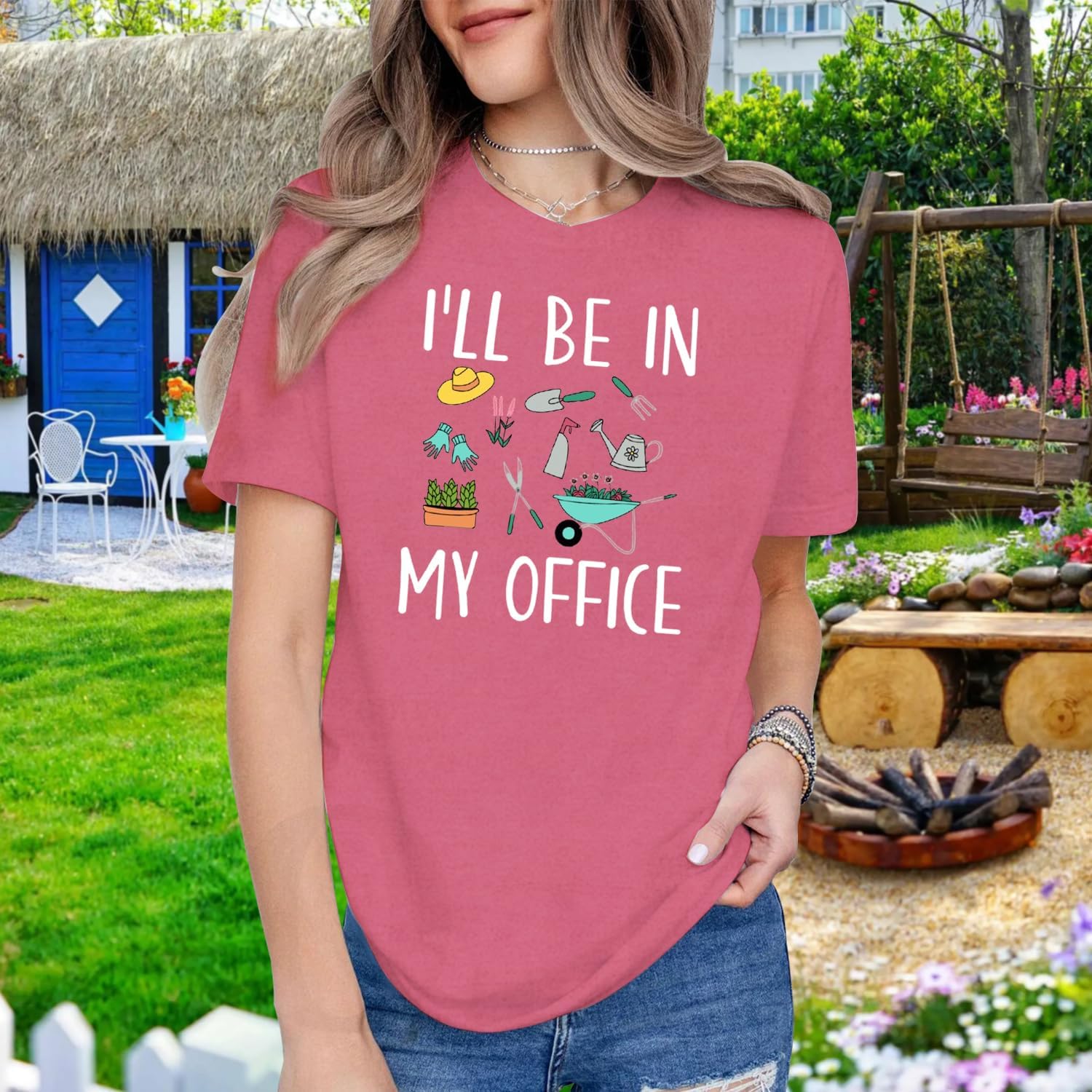 Detalle 2 de Qskall Women’s Garden T-Shirt “I’ll Be in My Office” Plant Lover Tee
