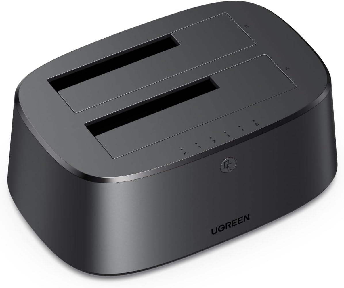 Detalle de UGREEN Festplatten Dockingstation USB 3.0 – Dual Bay mit Offline-Klonen, 2,5''/3,5'' SATA HDD/SSD